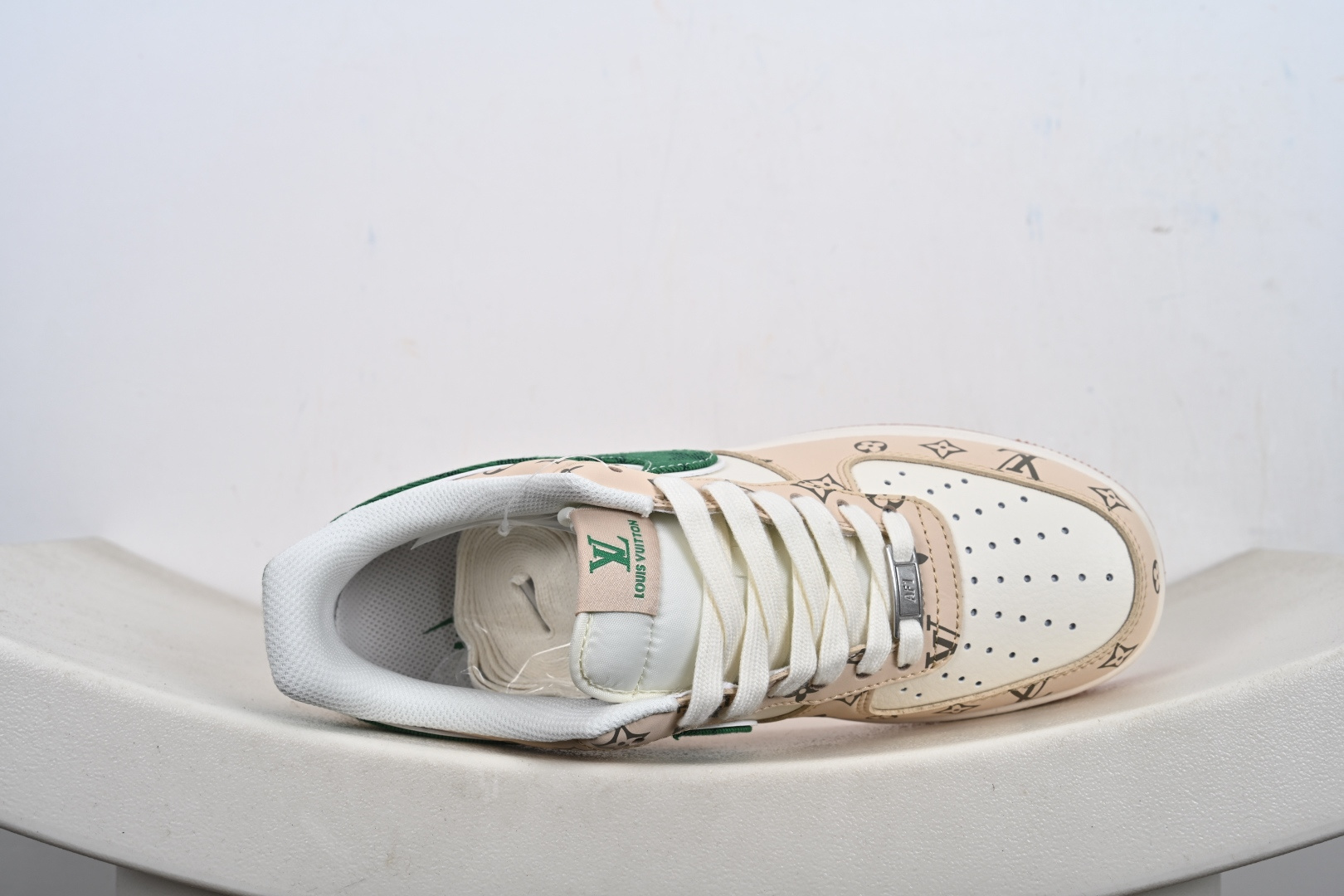 240 定制版NIke Air Force 1 '07 Low “古驰联名——生胶绿勾”空军一号 低帮 运动鞋 休闲鞋 XS1958-627-Chinese UA Cheap High Quatity Brand Clothes Bags handbags Sneakers wholesale wholesaler seller from China Factory suppliers Fashion Clothing Shoes best Quality Beautiful Price 240 定制版NIke Air Force 1 '07 Low “古驰联名——生胶绿勾”空军一号 低帮 运动鞋 休闲鞋 XS1958-627