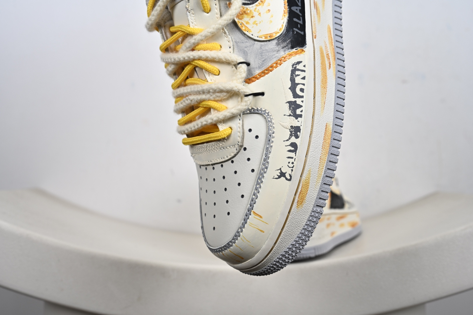 240 Nike Air Force 1 Low 手绘涂鸦 解构绑带 DB3301-101-Chinese UA Cheap High Quatity Brand Clothes Bags handbags Sneakers wholesale wholesaler seller from China Factory suppliers Fashion Clothing Shoes best Quality Beautiful Price 240 Nike Air Force 1 Low 手绘涂鸦 解构绑带 DB3301-101