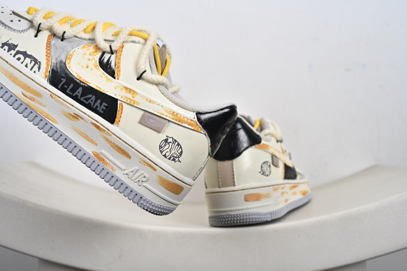 240 Nike Air Force 1 Low 手绘涂鸦 解构绑带 DB3301-101-Chinese UA Cheap High Quatity Brand Clothes Bags handbags Sneakers wholesale wholesaler seller from China Factory suppliers Fashion Clothing Shoes best Quality Beautiful Price 240 Nike Air Force 1 Low 手绘涂鸦 解构绑带 DB3301-101