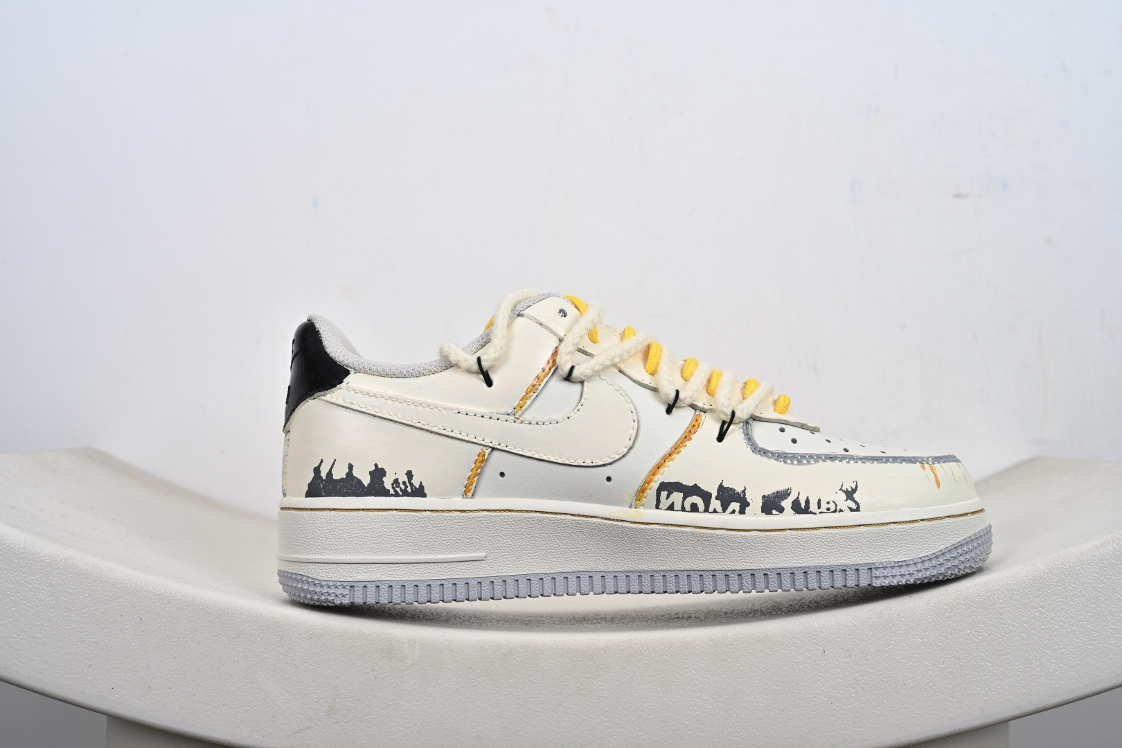 240 Nike Air Force 1 Low 手绘涂鸦 解构绑带 DB3301-101-Chinese UA Cheap High Quatity Brand Clothes Bags handbags Sneakers wholesale wholesaler seller from China Factory suppliers Fashion Clothing Shoes best Quality Beautiful Price 240 Nike Air Force 1 Low 手绘涂鸦 解构绑带 DB3301-101