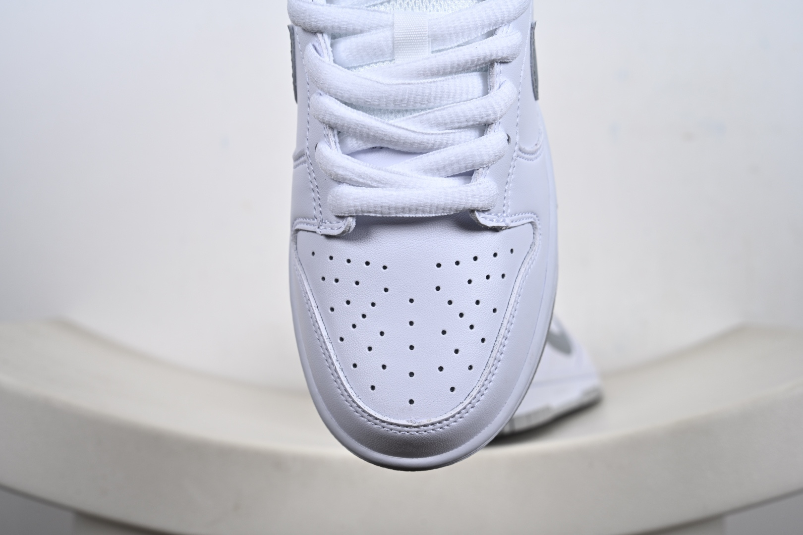 200 NIKE SB DUNK LOW OG QS 耐克 低帮休闲运动板鞋 HQ8487-100-Chinese UA Cheap High Quatity Brand Clothes Bags handbags Sneakers wholesale wholesaler seller from China Factory suppliers Fashion Clothing Shoes best Quality Beautiful Price 200 NIKE SB DUNK LOW OG QS 耐克 低帮休闲运动板鞋 HQ8487-100