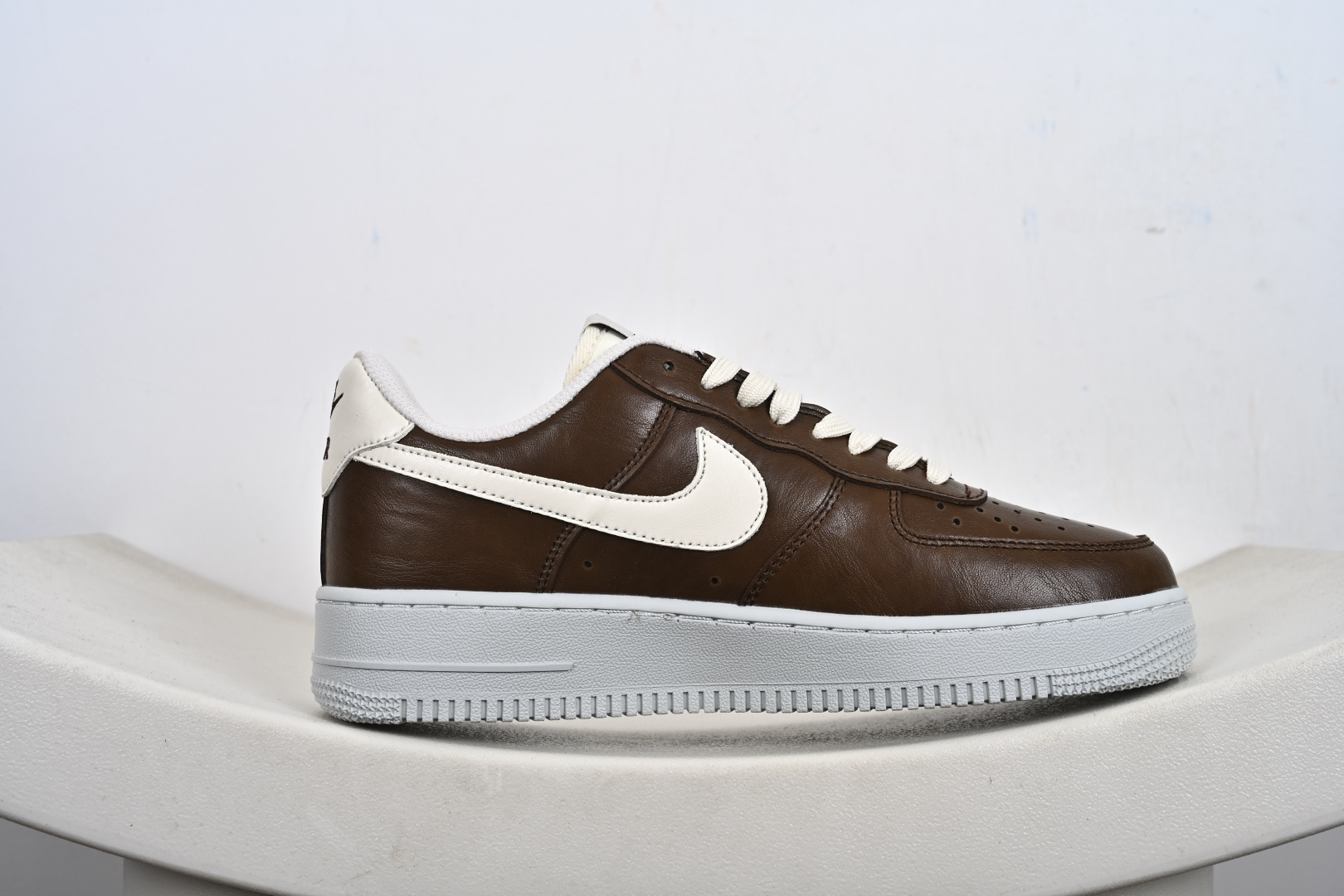 240 定制版Nike Air Force 1'07 Low 联名 焦糖拿铁 空军低帮休闲板鞋 NH0601-587