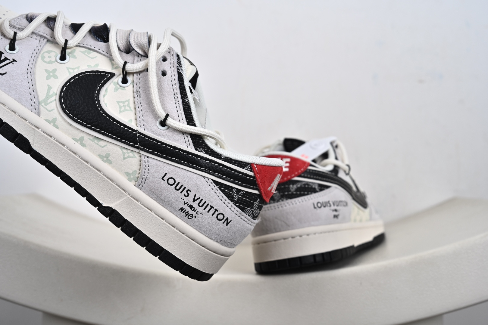 280 定制版Nike SB Dunk Low LV联名 荔纹勾抽绳 周年高端定制 低帮休闲板鞋 CX5050-Y53-Chinese UA Cheap High Quatity Brand Clothes Bags handbags Sneakers wholesale wholesaler seller from China Factory suppliers Fashion Clothing Shoes best Quality Beautiful Price 280 定制版Nike SB Dunk Low LV联名 荔纹勾抽绳 周年高端定制 低帮休闲板鞋 CX5050-Y53