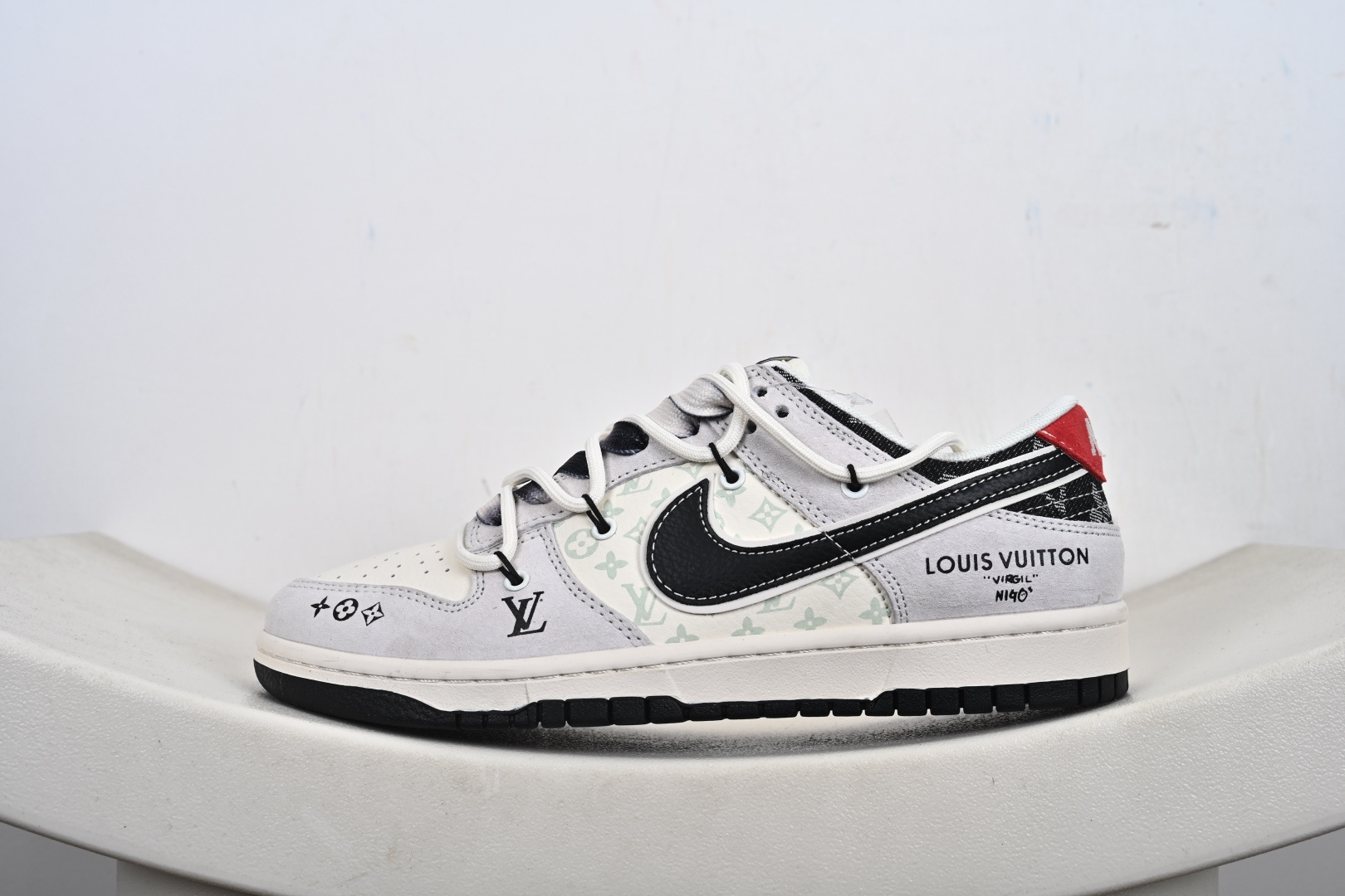 280 定制版Nike SB Dunk Low LV联名 荔纹勾抽绳 周年高端定制 低帮休闲板鞋 CX5050-Y53-Chinese UA Cheap High Quatity Brand Clothes Bags handbags Sneakers wholesale wholesaler seller from China Factory suppliers Fashion Clothing Shoes best Quality Beautiful Price 280 定制版Nike SB Dunk Low LV联名 荔纹勾抽绳 周年高端定制 低帮休闲板鞋 CX5050-Y53