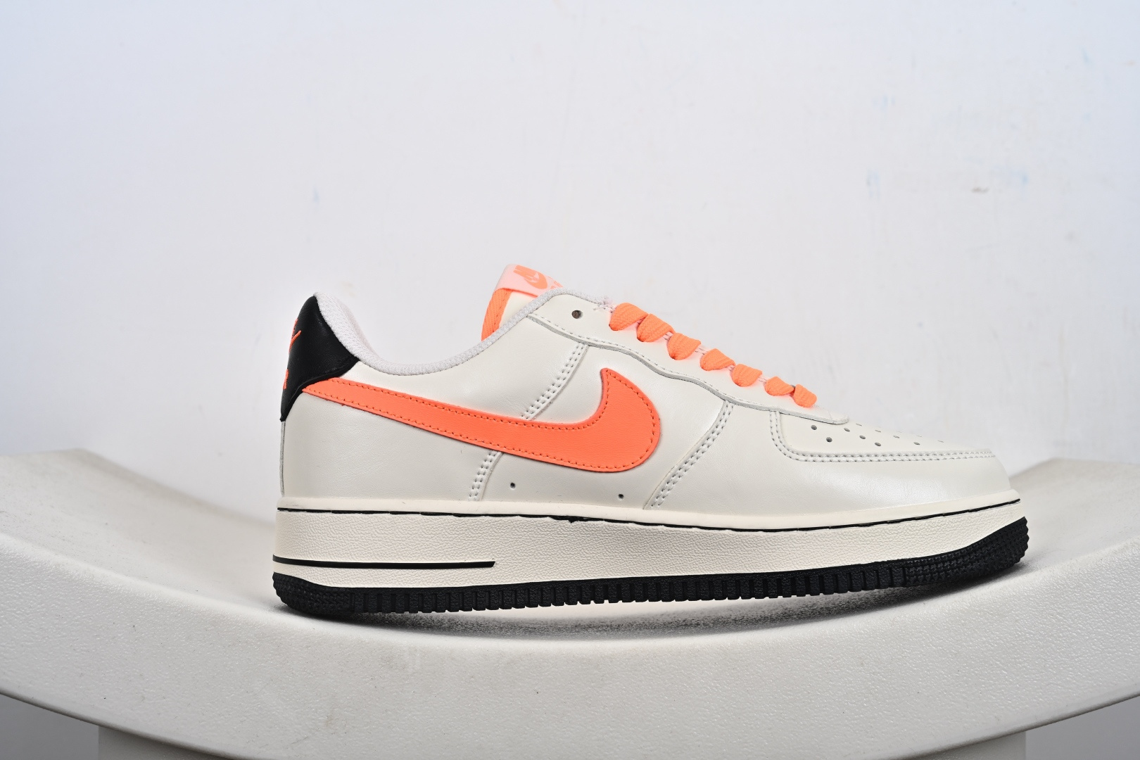 Nike Air Force 1 Low 黑橙联名 NH0601-582
