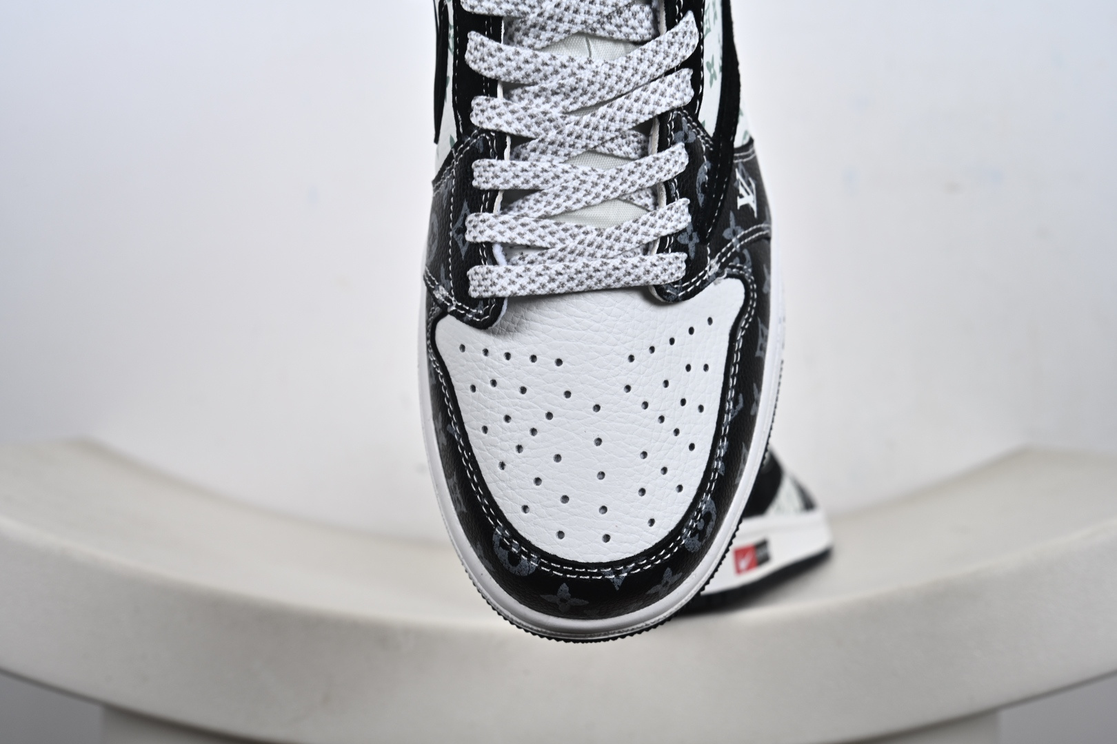 260 定制版Air Jordan 1 Low AJ1 乔1 LV联名款 高端定制 低帮复古篮球鞋 DZ5899-036