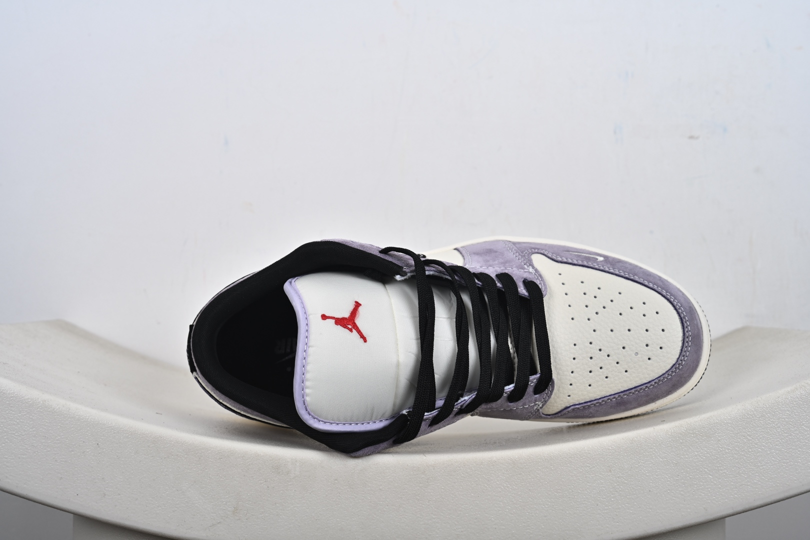 260 定制版Nike Jordan Air Jordan 1“ Supreme联名——米灰黑猪八革” 低帮 复古 减震 防滑 耐磨 篮球鞋 QL1988-003