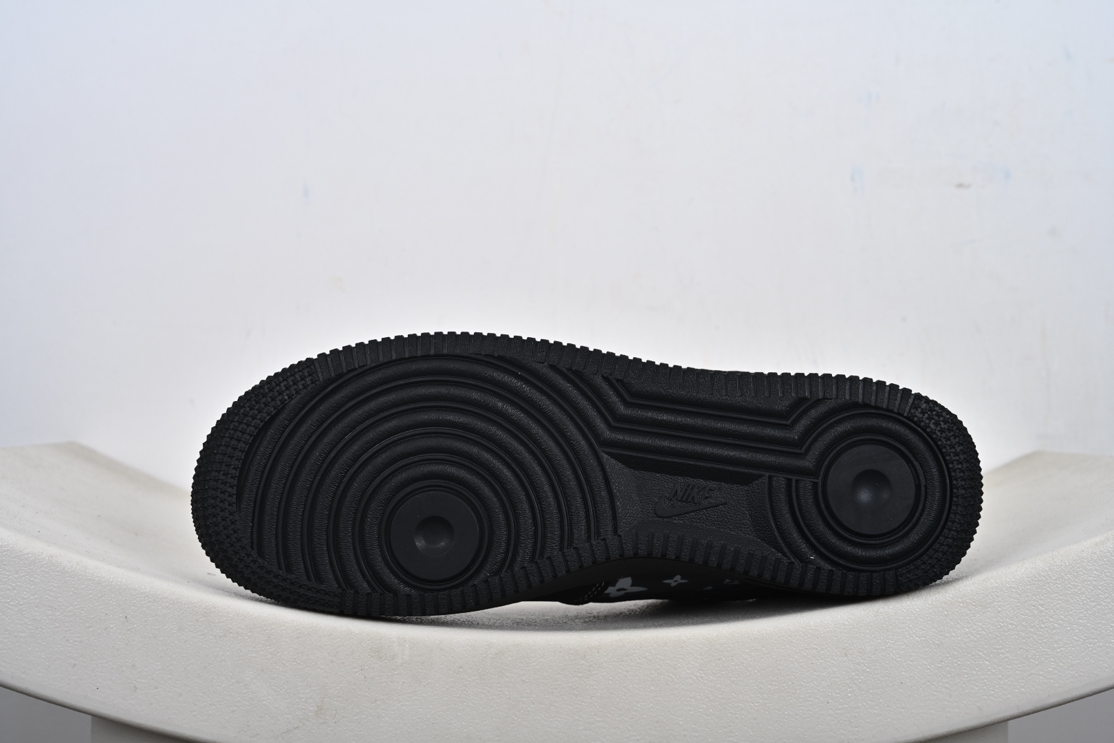 240 定制版NIke Air Force 1 '07 Low “LV联名——灰黑印花”空军一号 低帮 运动鞋 休闲鞋 XL1979-126