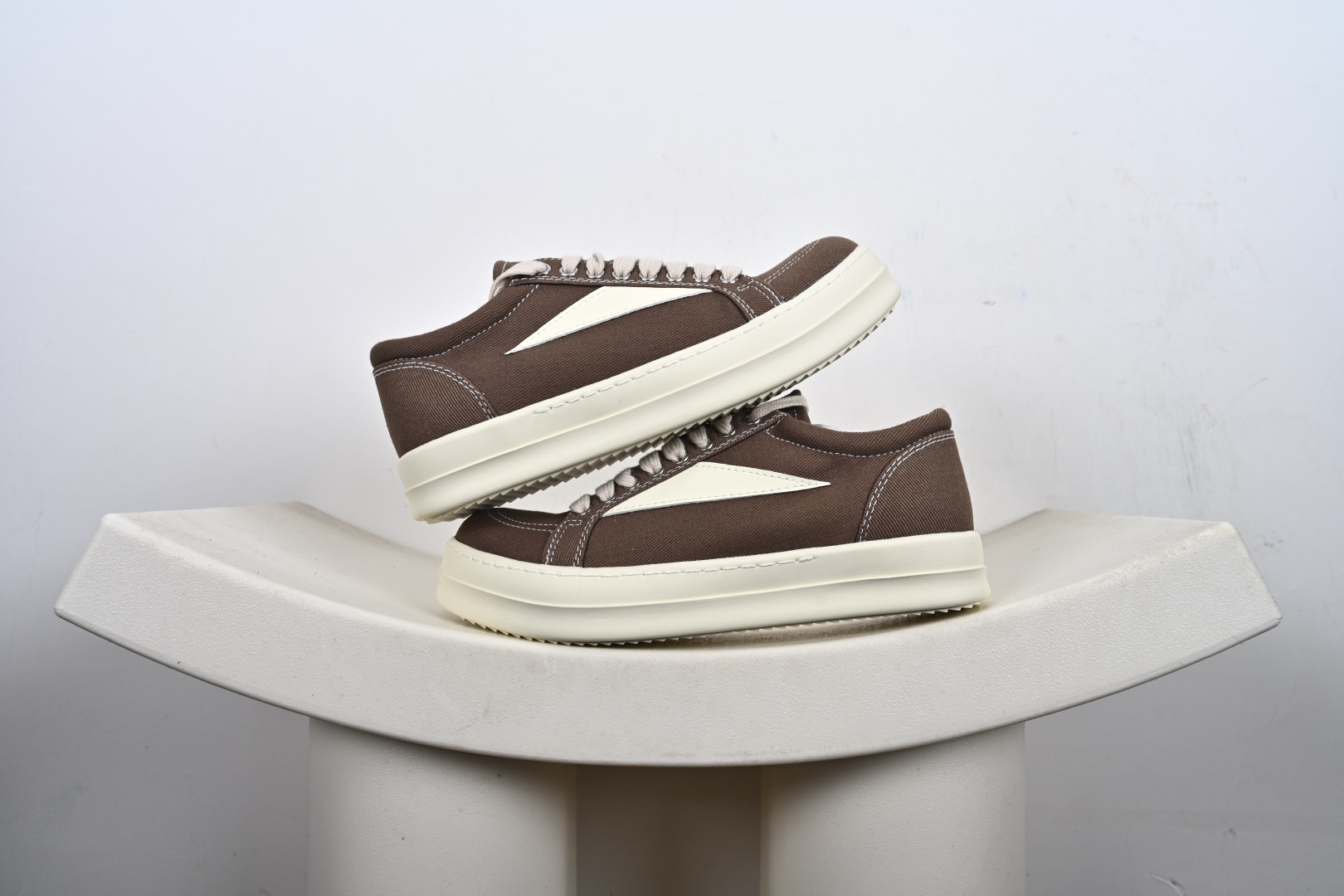 220 RICK OWENS/RO Hollywood 欧文斯 小牛皮 圆头系带低帮板鞋