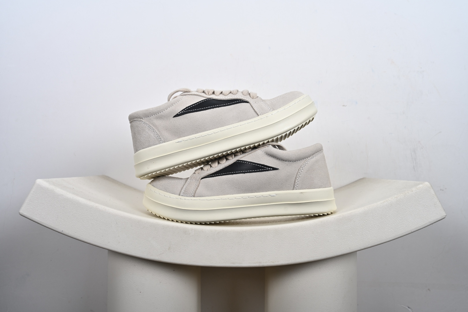 220 RICK OWENS/RO Hollywood 欧文斯 小牛皮 圆头系带低帮板鞋