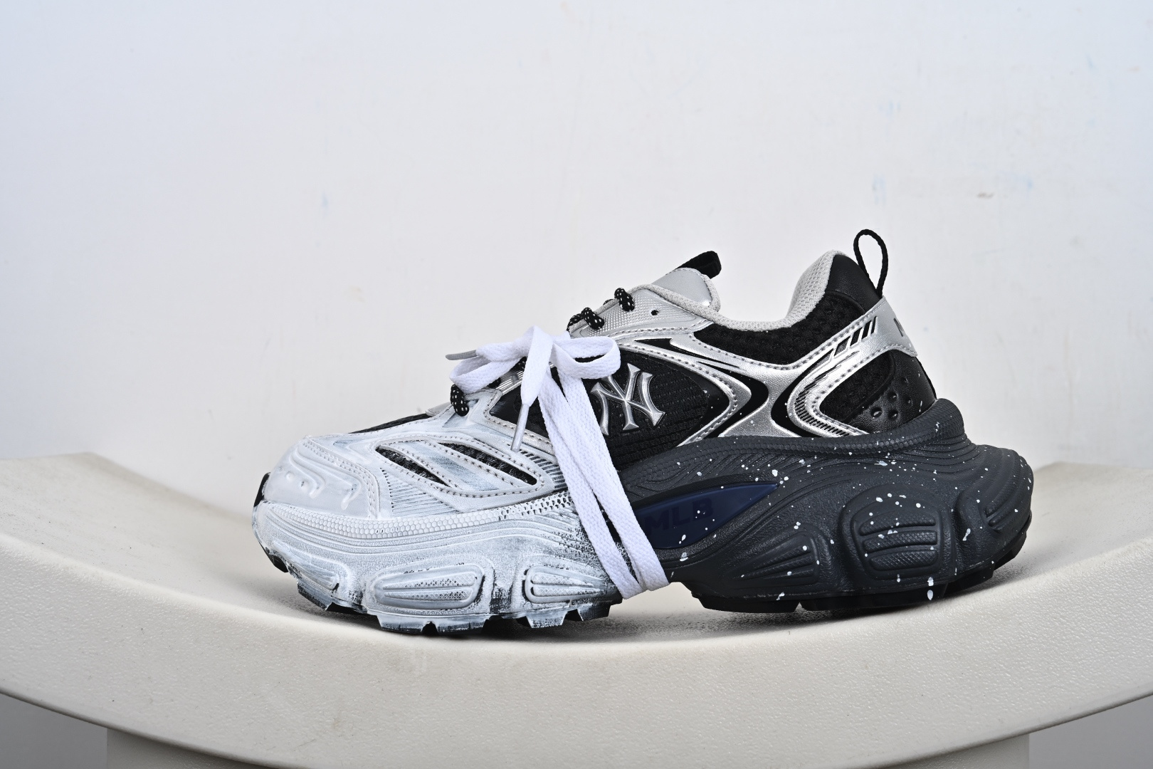 360 MLB Chunky 绑带做旧 定制配色学长鞋系列低帮老爹风轻量增高厚底百搭休闲运动慢跑鞋 3ASHWD15N(GP001)