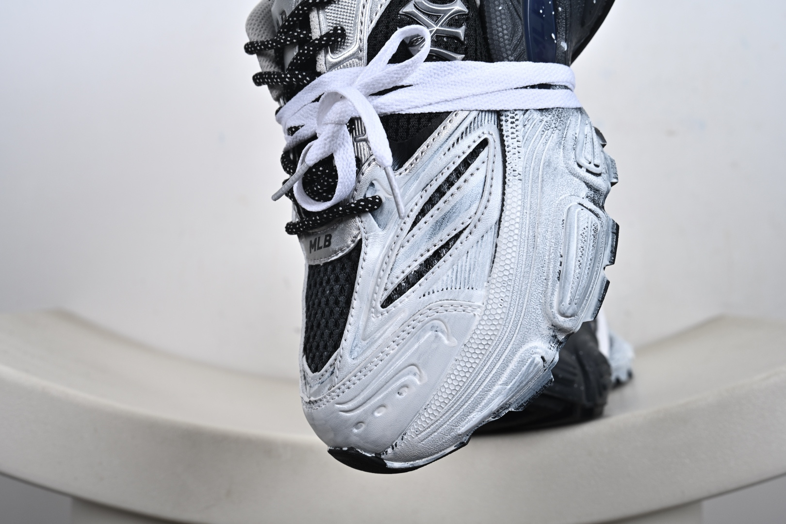 360 MLB Chunky 绑带做旧 定制配色学长鞋系列低帮老爹风轻量增高厚底百搭休闲运动慢跑鞋 3ASHWD15N(GP001)