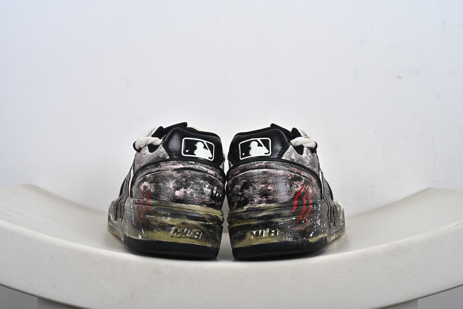 280 MLB Chunky Liner New York Yankees 绑带做旧 定制配色学长鞋系列低帮老爹风轻量增高厚底百搭休闲运动慢跑鞋 3ASXCA12N(C0001)