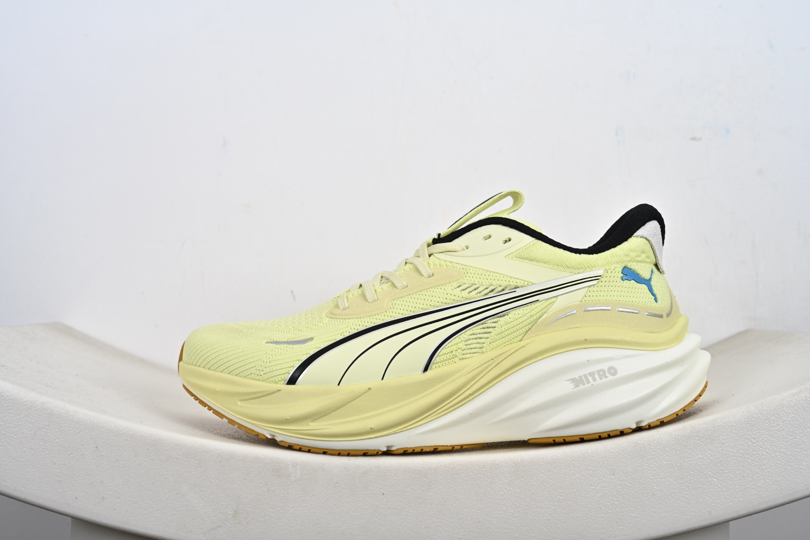 PUMA彪马Magnify Nitro 3 舒适百搭经典低帮跑步鞋 311046-04-Top High Quatity Cheap Sneakers Fashion Clothing Clothes Bags handbags Shoes of all Brand wholesale With The best Quality And Beautiful Price from China Factory Chinese suppliers wholesaler seller PUMA彪马Magnify Nitro 3 舒适百搭经典低帮跑步鞋 311046-04