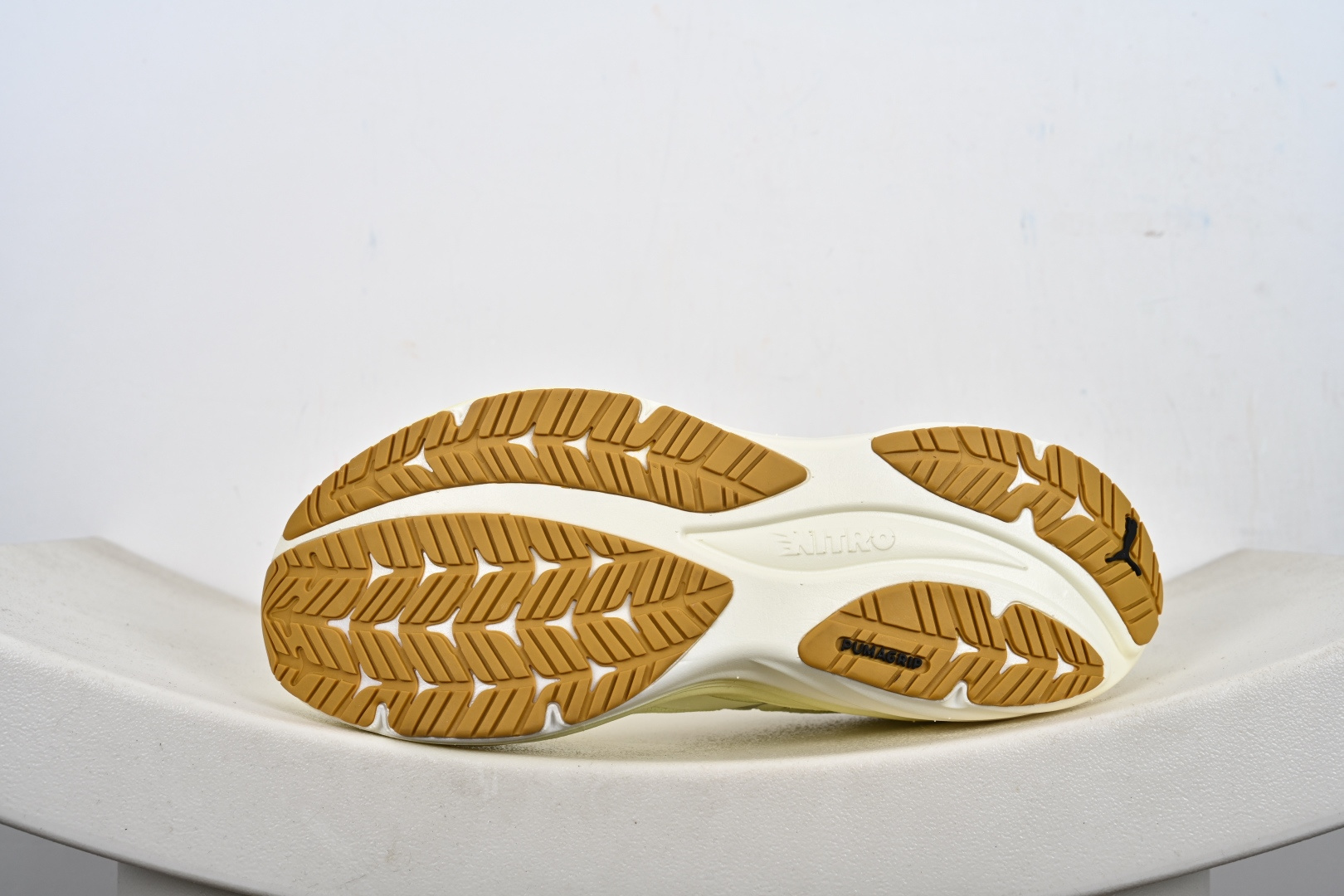 PUMA彪马Magnify Nitro 3 舒适百搭经典低帮跑步鞋 311046-04-Top High Quatity Cheap Sneakers Fashion Clothing Clothes Bags handbags Shoes of all Brand wholesale With The best Quality And Beautiful Price from China Factory Chinese suppliers wholesaler seller PUMA彪马Magnify Nitro 3 舒适百搭经典低帮跑步鞋 311046-04