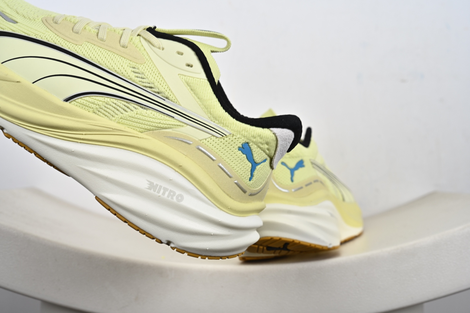 PUMA彪马Magnify Nitro 3 舒适百搭经典低帮跑步鞋 311046-04-Top High Quatity Cheap Sneakers Fashion Clothing Clothes Bags handbags Shoes of all Brand wholesale With The best Quality And Beautiful Price from China Factory Chinese suppliers wholesaler seller PUMA彪马Magnify Nitro 3 舒适百搭经典低帮跑步鞋 311046-04