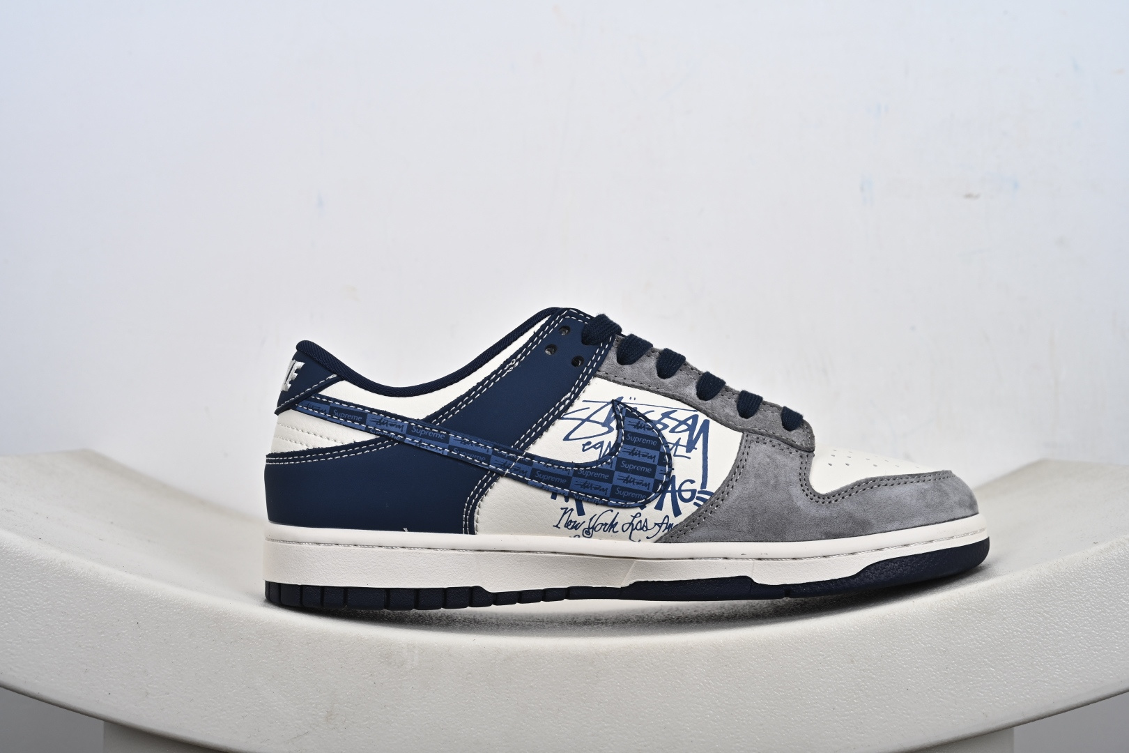 260 定制版Stussy x Nk Dunk Low 定制配色 斯图西联名 复古低帮休闲百搭板鞋 XD1588-243