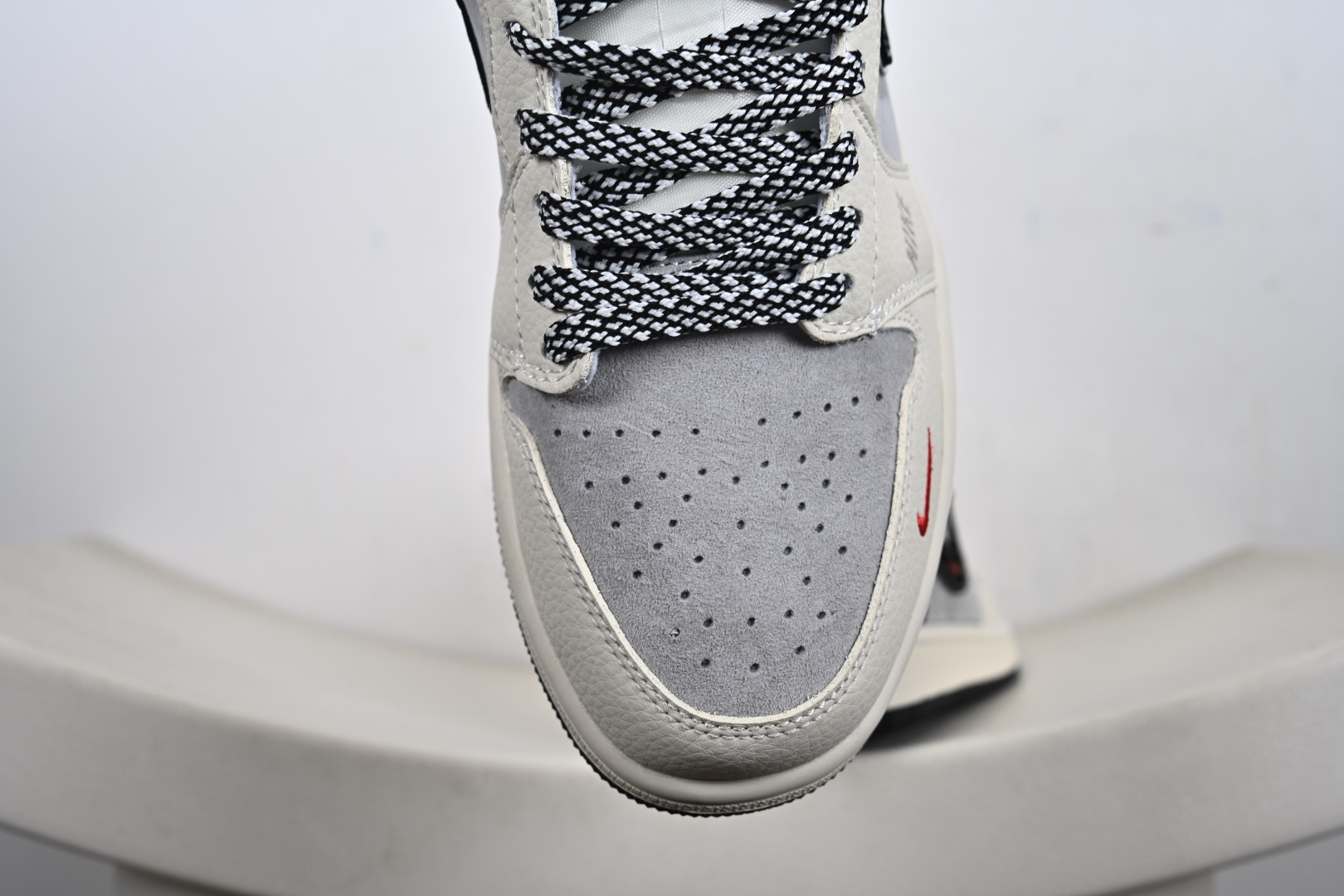 定制版AJ Low × Stüssy这波“街头王炸” QG1988-016-Top High Quatity Cheap Sneakers Fashion Clothing Clothes Bags handbags Shoes of all Brand wholesale With The best Quality And Beautiful Price from China Factory Chinese suppliers wholesaler seller 定制版AJ Low × Stüssy这波“街头王炸” QG1988-016