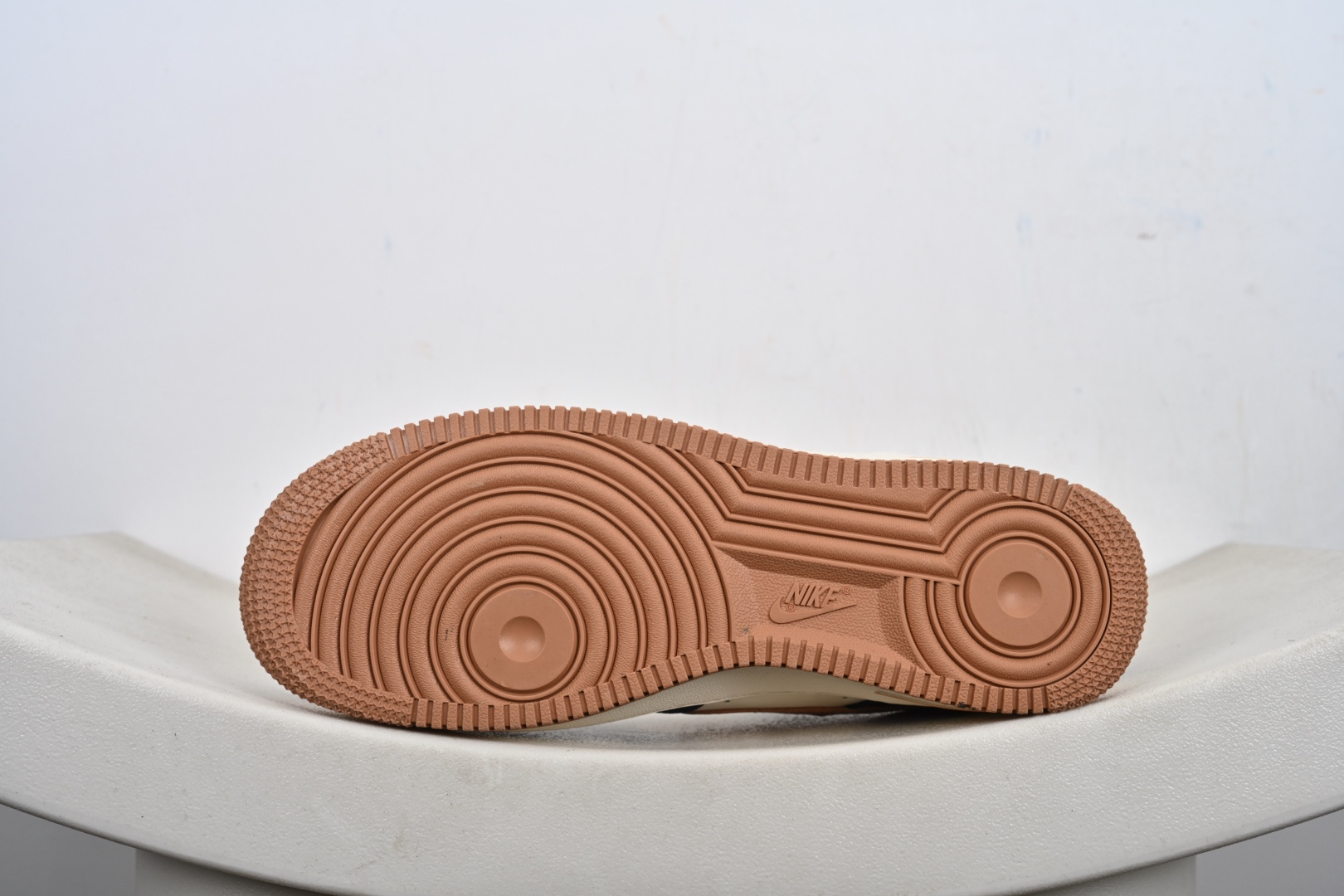 240 NIke Air Force 1 '07 Low 空军一号低帮 运动鞋 休闲鞋 NH0601-585-Chinese UA Cheap High Quatity Brand Clothes Bags handbags Sneakers wholesale wholesaler seller from China Factory suppliers Fashion Clothing Shoes best Quality Beautiful Price 240 NIke Air Force 1 '07 Low 空军一号低帮 运动鞋 休闲鞋 NH0601-585