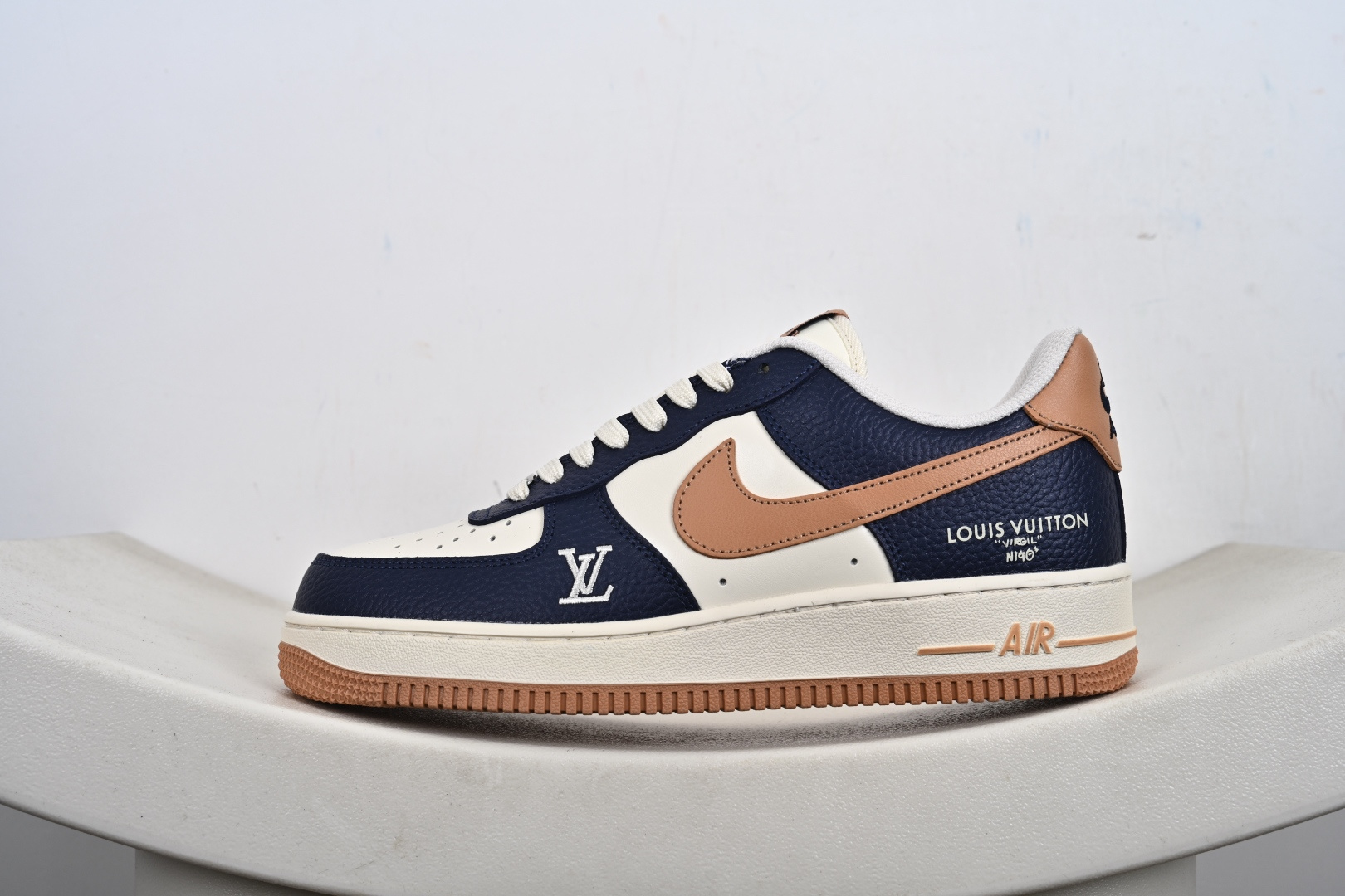 240 NIke Air Force 1 '07 Low 空军一号低帮 运动鞋 休闲鞋 NH0601-585-Chinese UA Cheap High Quatity Brand Clothes Bags handbags Sneakers wholesale wholesaler seller from China Factory suppliers Fashion Clothing Shoes best Quality Beautiful Price 240 NIke Air Force 1 '07 Low 空军一号低帮 运动鞋 休闲鞋 NH0601-585