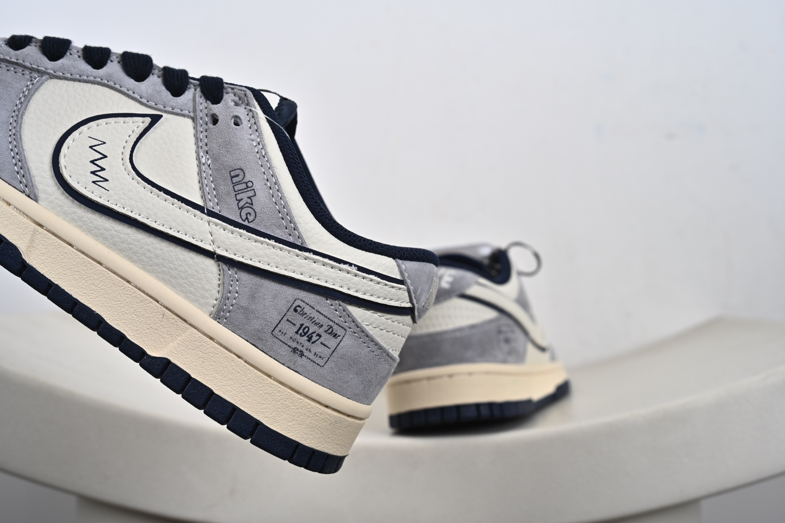 260 定制版SB Dunk Low“ 迪联名—雾霾蓝” 周年高端定制 低帮休闲板鞋 DN3168-014