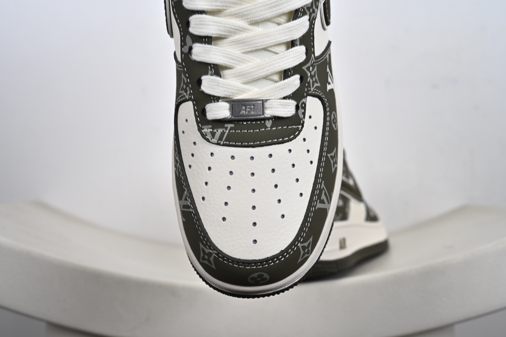 240 NIke Air Force 1 '07 Low 空军一号低帮 运动鞋 休闲鞋 XS1958-623-Chinese UA Cheap High Quatity Brand Clothes Bags handbags Sneakers wholesale wholesaler seller from China Factory suppliers Fashion Clothing Shoes best Quality Beautiful Price 240 NIke Air Force 1 '07 Low 空军一号低帮 运动鞋 休闲鞋 XS1958-623