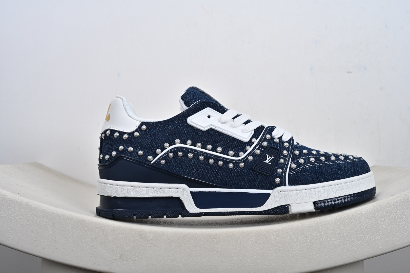 200 LV路易威登Louis Vuitton Trainer Low Sneaker 面包版系列低帮休闲运动文化百搭篮球板鞋