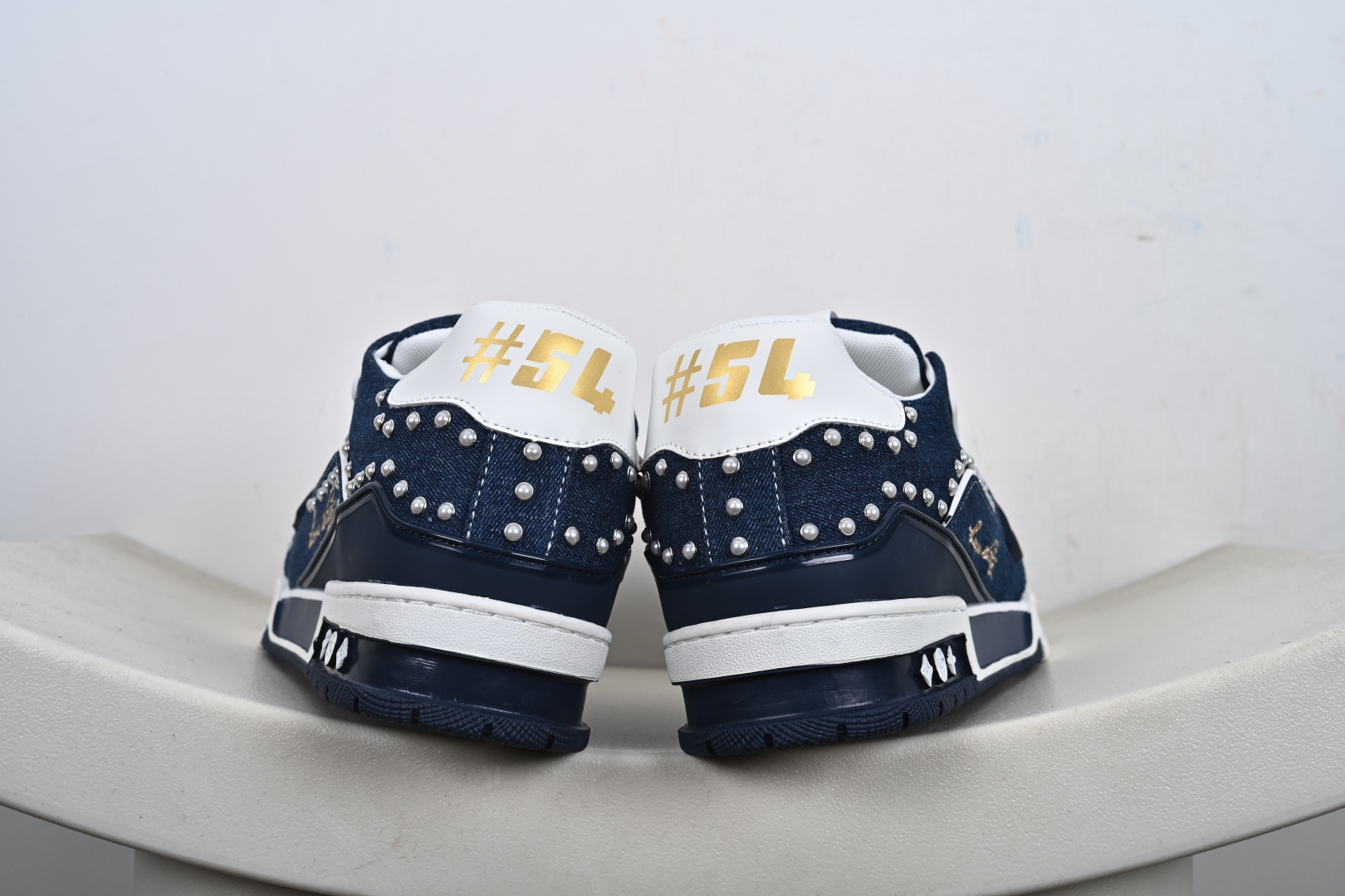 200 LV路易威登Louis Vuitton Trainer Low Sneaker 面包版系列低帮休闲运动文化百搭篮球板鞋