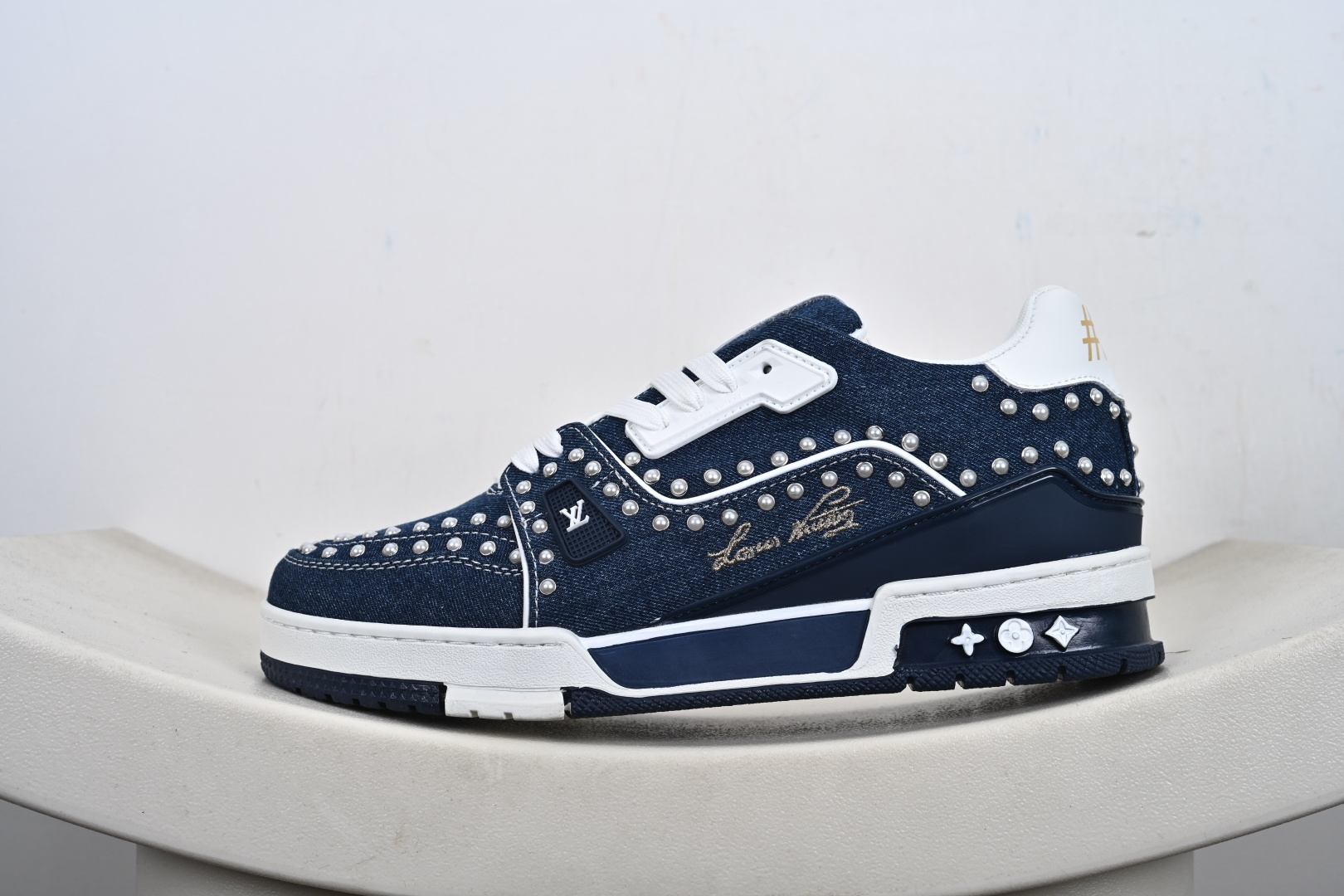 200 LV路易威登Louis Vuitton Trainer Low Sneaker 面包版系列低帮休闲运动文化百搭篮球板鞋