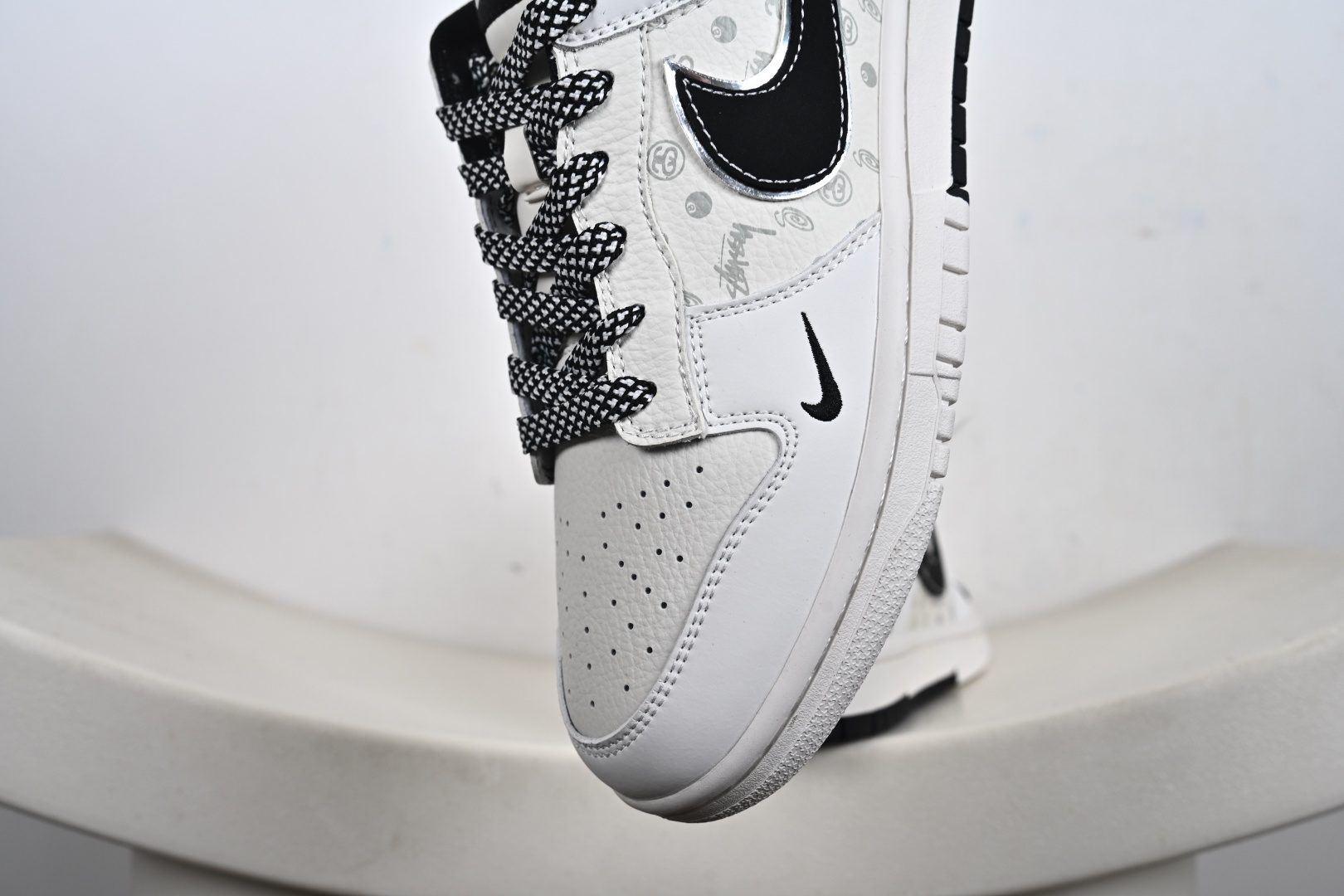 240 NIKE SB DUNK LOW PRO 联名款 CS1688-131-Chinese UA Cheap High Quatity Brand Clothes Bags handbags Sneakers wholesale wholesaler seller from China Factory suppliers Fashion Clothing Shoes best Quality Beautiful Price 240 NIKE SB DUNK LOW PRO 联名款 CS1688-131