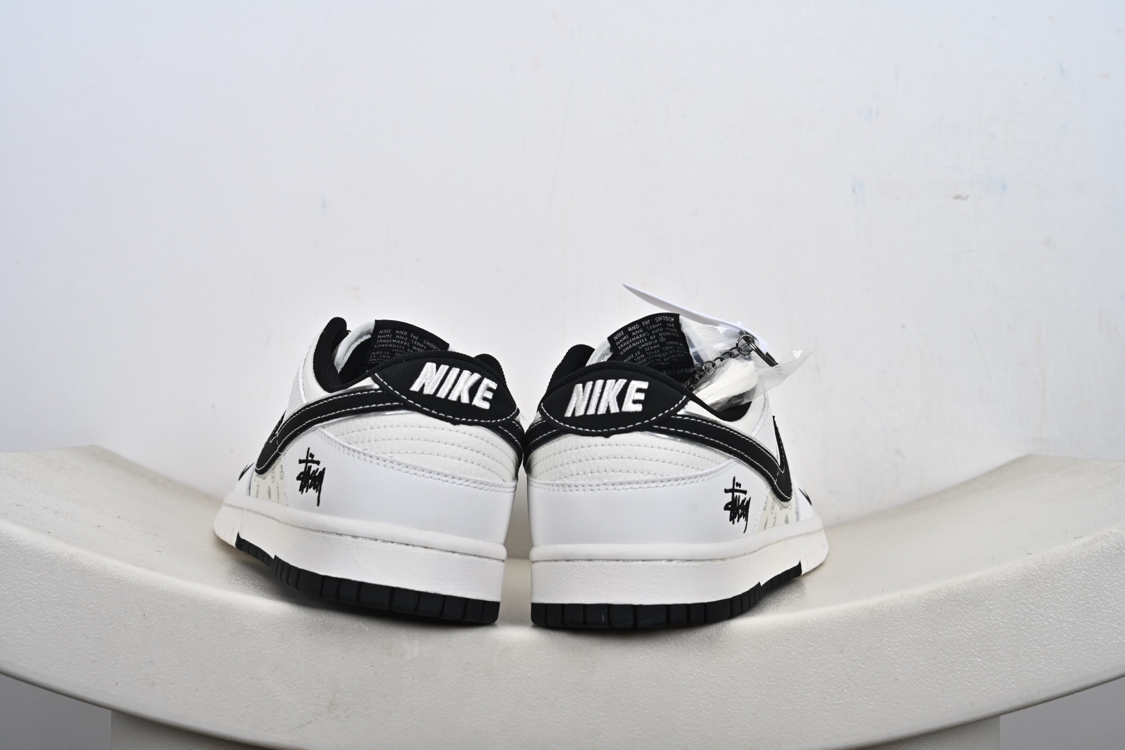 240 NIKE SB DUNK LOW PRO 联名款 CS1688-131-Chinese UA Cheap High Quatity Brand Clothes Bags handbags Sneakers wholesale wholesaler seller from China Factory suppliers Fashion Clothing Shoes best Quality Beautiful Price 240 NIKE SB DUNK LOW PRO 联名款 CS1688-131