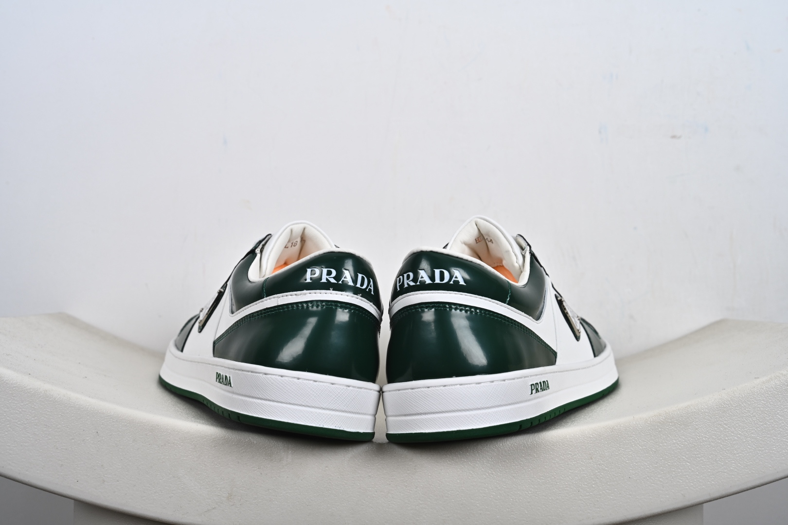 380 PRADA 普拉达 Prada Downtown 低帮休闲板鞋-Chinese UA Cheap High Quatity Brand Clothes Bags handbags Sneakers wholesale wholesaler seller from China Factory suppliers Fashion Clothing Shoes best Quality Beautiful Price 380 PRADA 普拉达 Prada Downtown 低帮休闲板鞋