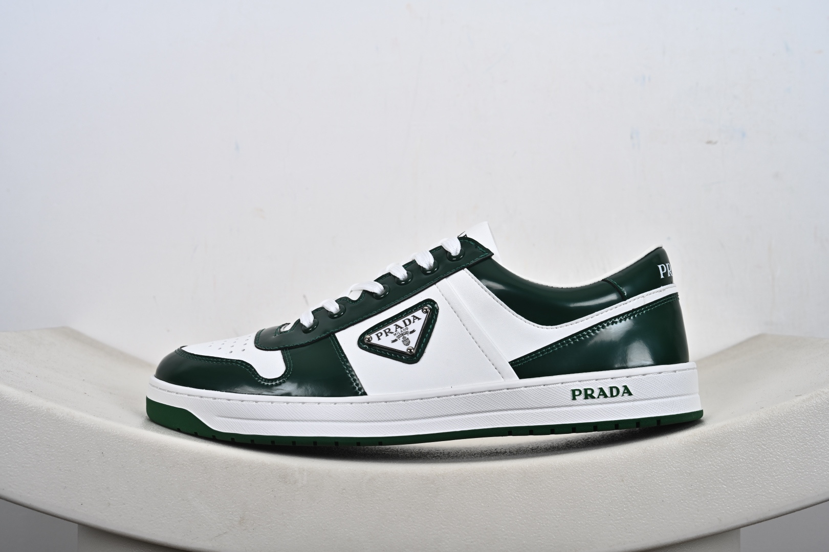 380 PRADA 普拉达 Prada Downtown 低帮休闲板鞋-Chinese UA Cheap High Quatity Brand Clothes Bags handbags Sneakers wholesale wholesaler seller from China Factory suppliers Fashion Clothing Shoes best Quality Beautiful Price 380 PRADA 普拉达 Prada Downtown 低帮休闲板鞋