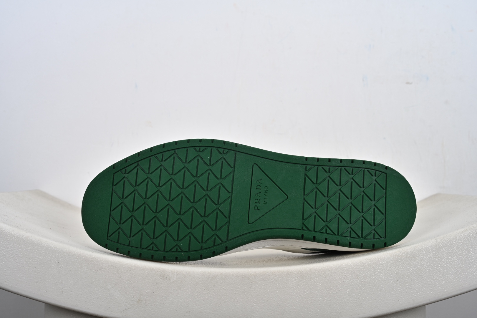 380 PRADA 普拉达 Prada Downtown 低帮休闲板鞋-Chinese UA Cheap High Quatity Brand Clothes Bags handbags Sneakers wholesale wholesaler seller from China Factory suppliers Fashion Clothing Shoes best Quality Beautiful Price 380 PRADA 普拉达 Prada Downtown 低帮休闲板鞋