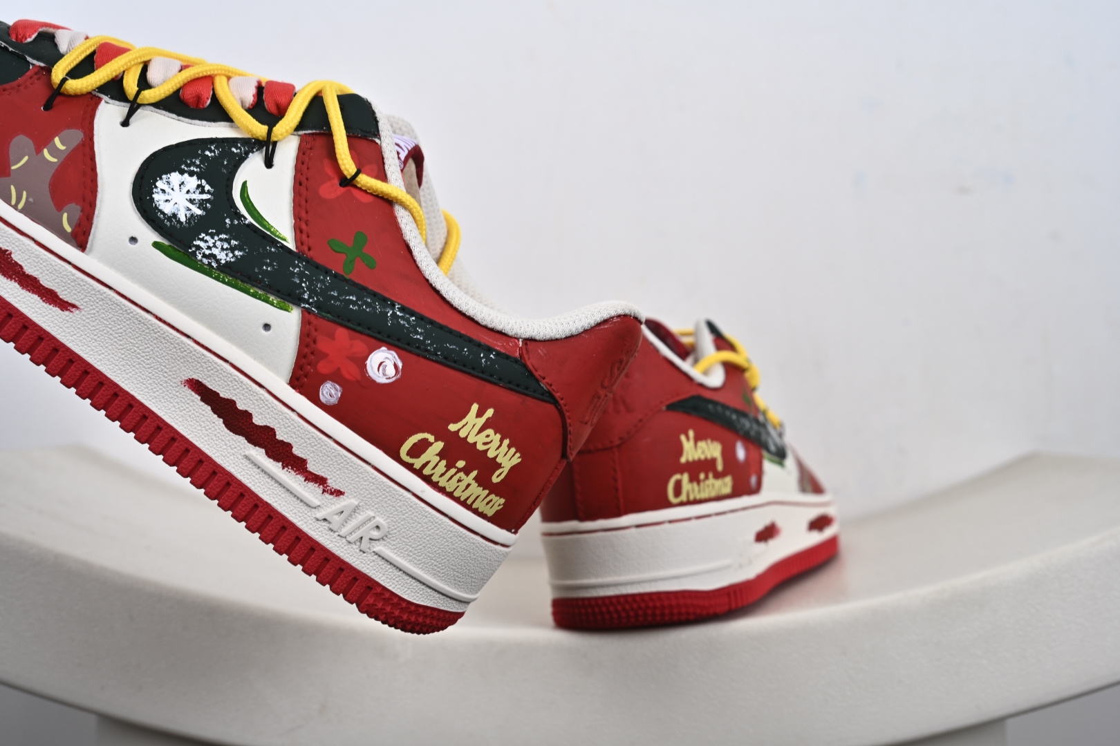 240 定制版Nike Air Force 1'07 Low ”Christmas Frosting” 手绘涂鸦 圣诞糖霜 空军一号低帮休闲板鞋 SD1990-101-Chinese UA Cheap High Quatity Brand Clothes Bags handbags Sneakers wholesale wholesaler seller from China Factory suppliers Fashion Clothing Shoes best Quality Beautiful Price 240 定制版Nike Air Force 1'07 Low ”Christmas Frosting” 手绘涂鸦 圣诞糖霜 空军一号低帮休闲板鞋 SD1990-101