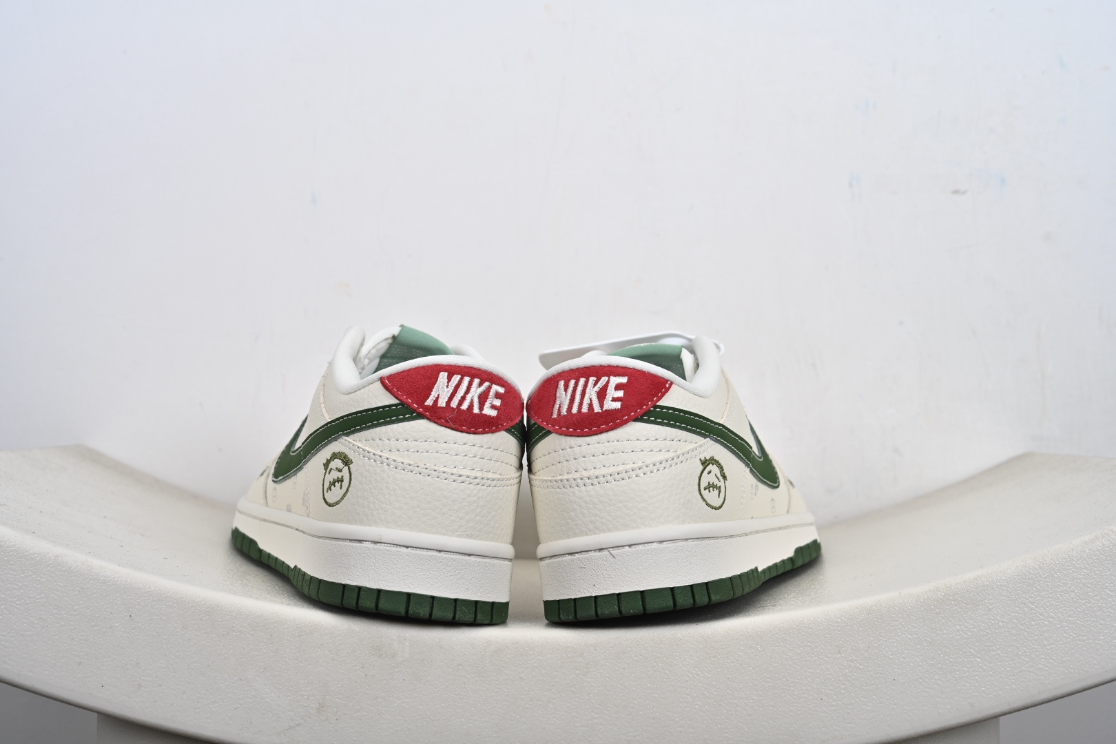 260 Nike SB Dunk Low 鬼脸联名 DS6608-018-Chinese UA Cheap High Quatity Brand Clothes Bags handbags Sneakers wholesale wholesaler seller from China Factory suppliers Fashion Clothing Shoes best Quality Beautiful Price 260 Nike SB Dunk Low 鬼脸联名 DS6608-018