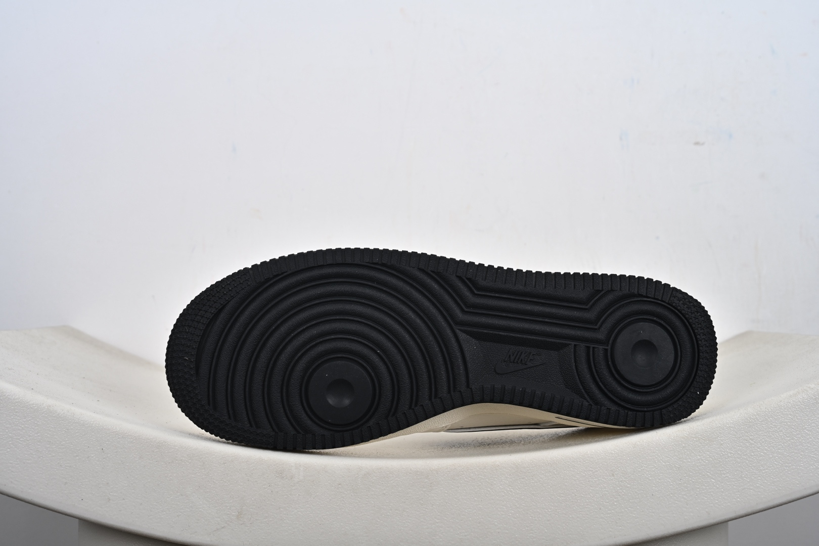 240 NIke Air Force 1 '07 Low “NIKE-米黑满天星”空军一号 低帮 运动鞋 休闲鞋 DD1982-327-Chinese UA Cheap High Quatity Brand Clothes Bags handbags Sneakers wholesale wholesaler seller from China Factory suppliers Fashion Clothing Shoes best Quality Beautiful Price 240 NIke Air Force 1 '07 Low “NIKE-米黑满天星”空军一号 低帮 运动鞋 休闲鞋 DD1982-327