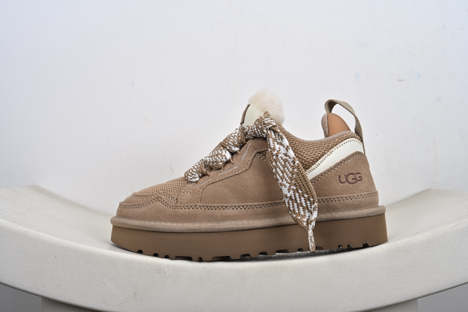 UGG Classic Uitra Mini 梅尔双色拼接鞋带低帮休闲鞋 1144032