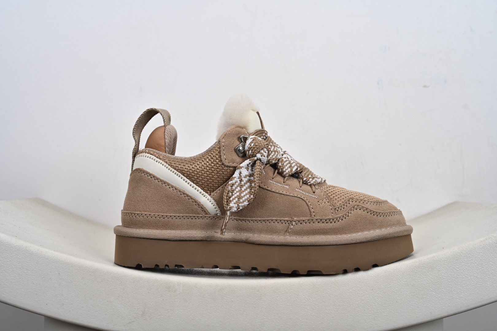 UGG Classic Uitra Mini 梅尔双色拼接鞋带低帮休闲鞋 1144032