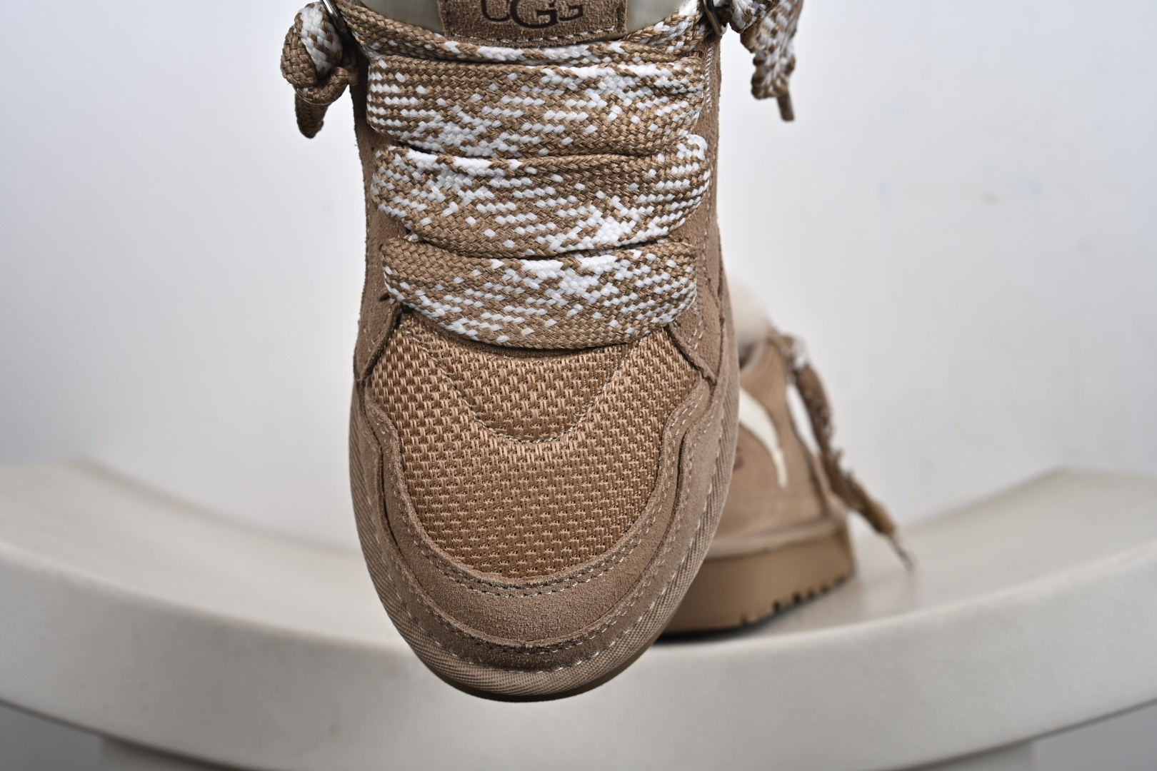 UGG Classic Uitra Mini 梅尔双色拼接鞋带低帮休闲鞋 1144032