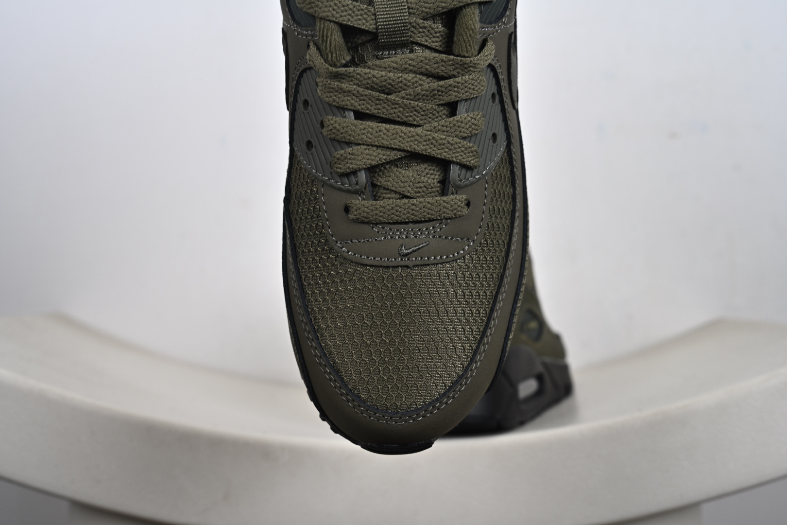 Air Max 90小气垫运动鞋 融合经典设计线条和丰富材质FZ7186 100 HQ3828-200