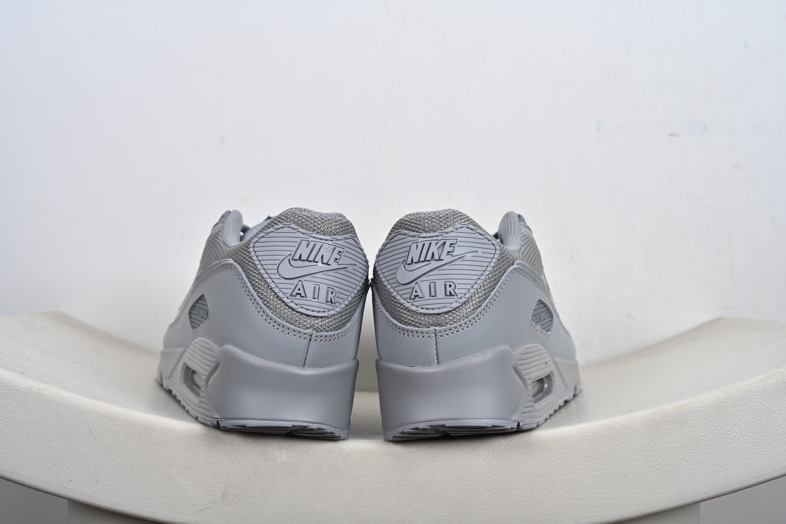 Air Max 90小气垫运动鞋 融合经典设计线条和丰富材质 FZ7186 100 HQ3828-200 CN8490-003