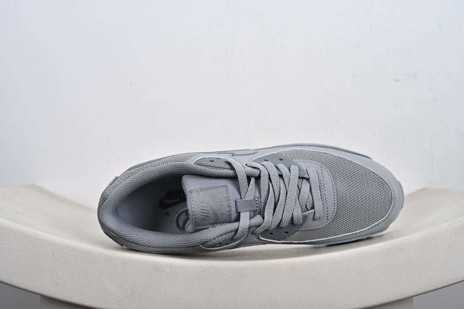 Air Max 90小气垫运动鞋 融合经典设计线条和丰富材质 FZ7186 100 HQ3828-200 CN8490-003