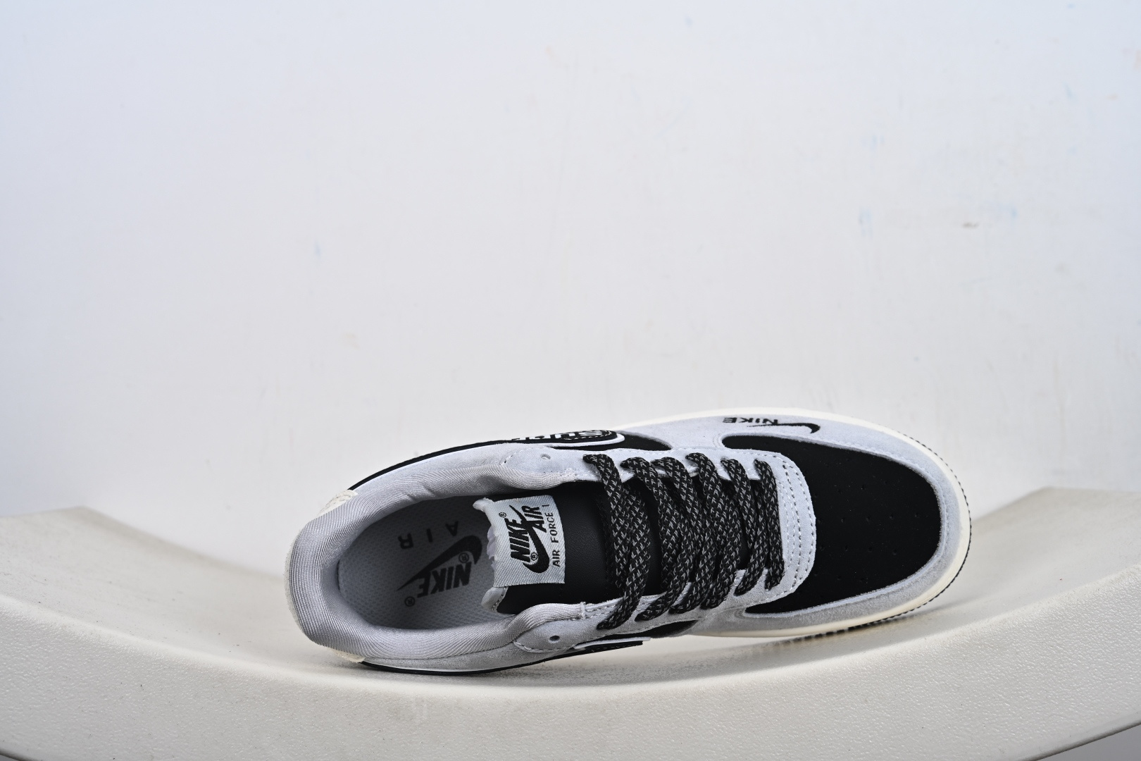 240 定制版Nike Air Force 1'07 Low 空军一号低帮休闲板鞋 SS1979-003-Chinese UA Cheap High Quatity Brand Clothes Bags handbags Sneakers wholesale wholesaler seller from China Factory suppliers Fashion Clothing Shoes best Quality Beautiful Price 240 定制版Nike Air Force 1'07 Low 空军一号低帮休闲板鞋 SS1979-003