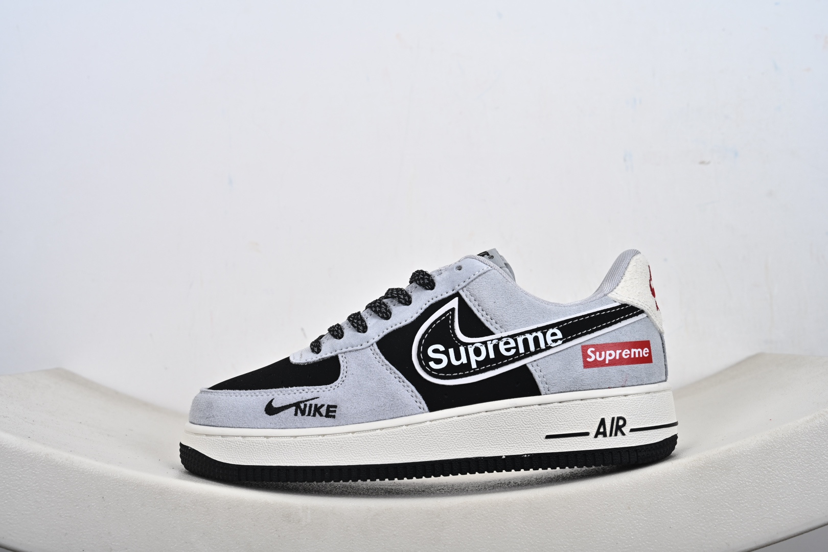 240 定制版Nike Air Force 1'07 Low 空军一号低帮休闲板鞋 SS1979-003-Chinese UA Cheap High Quatity Brand Clothes Bags handbags Sneakers wholesale wholesaler seller from China Factory suppliers Fashion Clothing Shoes best Quality Beautiful Price 240 定制版Nike Air Force 1'07 Low 空军一号低帮休闲板鞋 SS1979-003