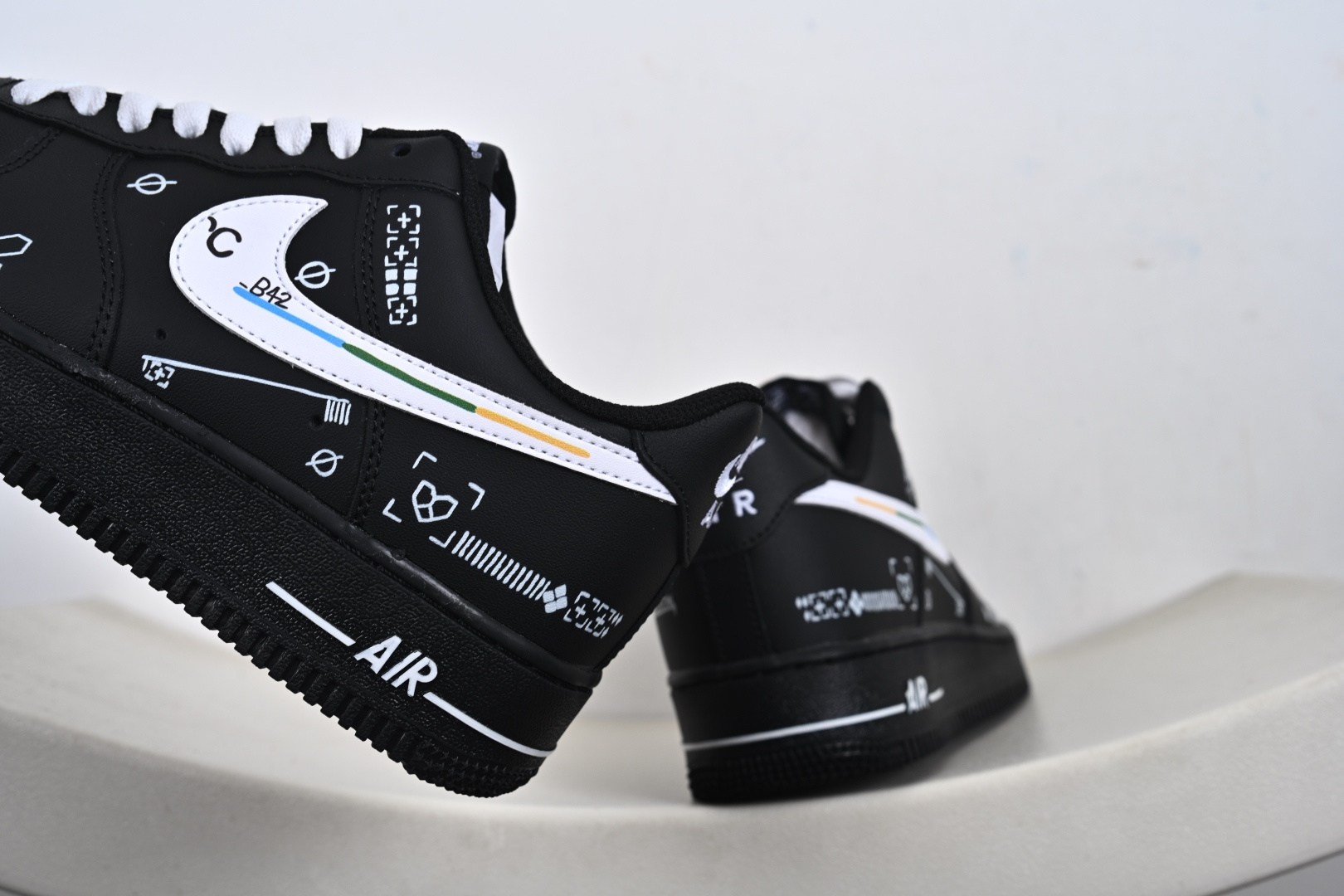 240 Nike Air Force 1‘07 Low 空军低休帮闲板鞋 ZH0316-149-Chinese UA Cheap High Quatity Brand Clothes Bags handbags Sneakers wholesale wholesaler seller from China Factory suppliers Fashion Clothing Shoes best Quality Beautiful Price 240 Nike Air Force 1‘07 Low 空军低休帮闲板鞋 ZH0316-149