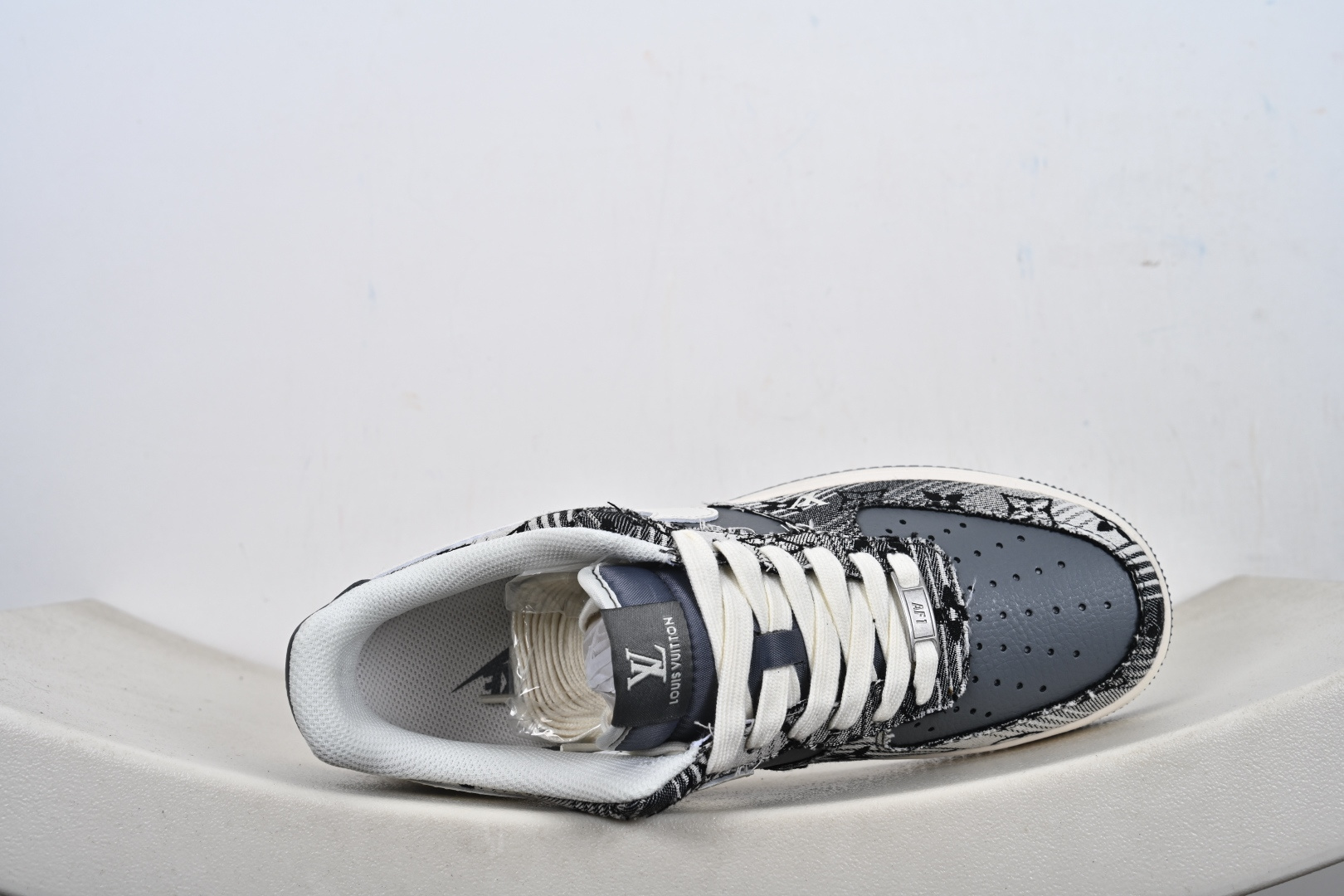 Nk Air Force 1'07 Low GL联名款空军一号低帮休闲板鞋 XS1958-583