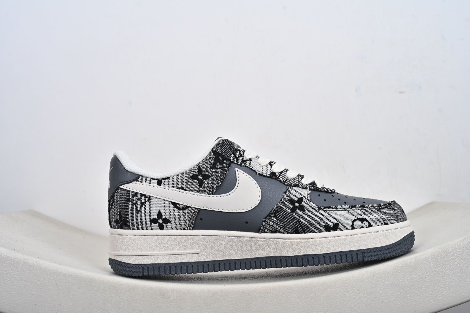 Nk Air Force 1'07 Low GL联名款空军一号低帮休闲板鞋 XS1958-583