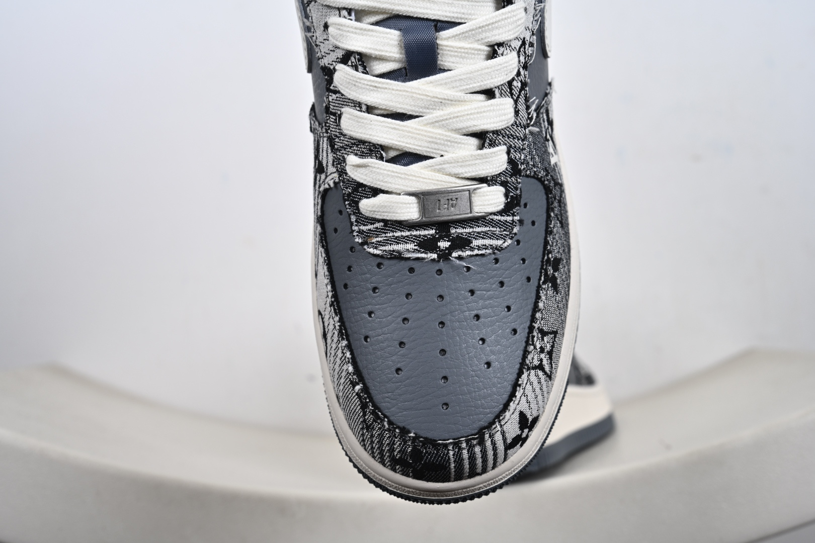 Nk Air Force 1'07 Low GL联名款空军一号低帮休闲板鞋 XS1958-583