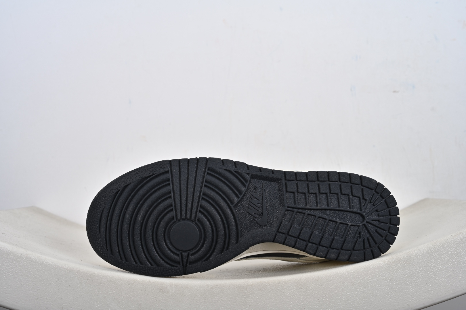 Nike SB Dunk Low DD1988-007